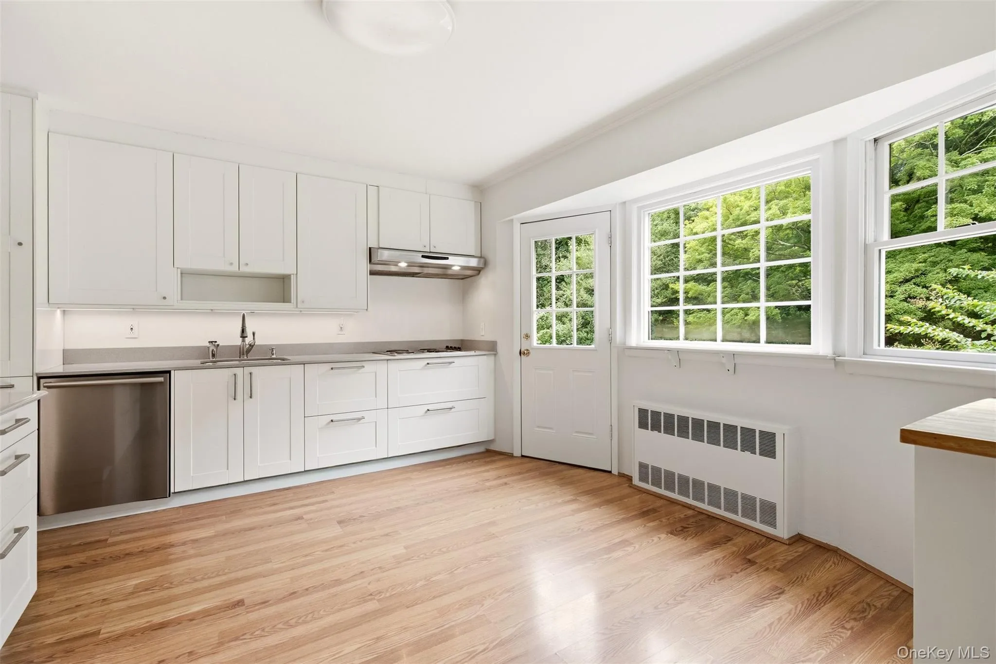 174 Flower Hill Road, Huntington, NY, 4 Bedrooms Bedrooms, 8 Rooms Rooms,2 BathroomsBathrooms,Residential,For Rent,Flower Hill,0,1053463 174 Flower Hill Road, Huntington, NY, 4 Bedrooms Bedrooms, 8 Rooms Rooms,2 BathroomsBathrooms,Residential,For Rent,Flower Hill,0,1053463