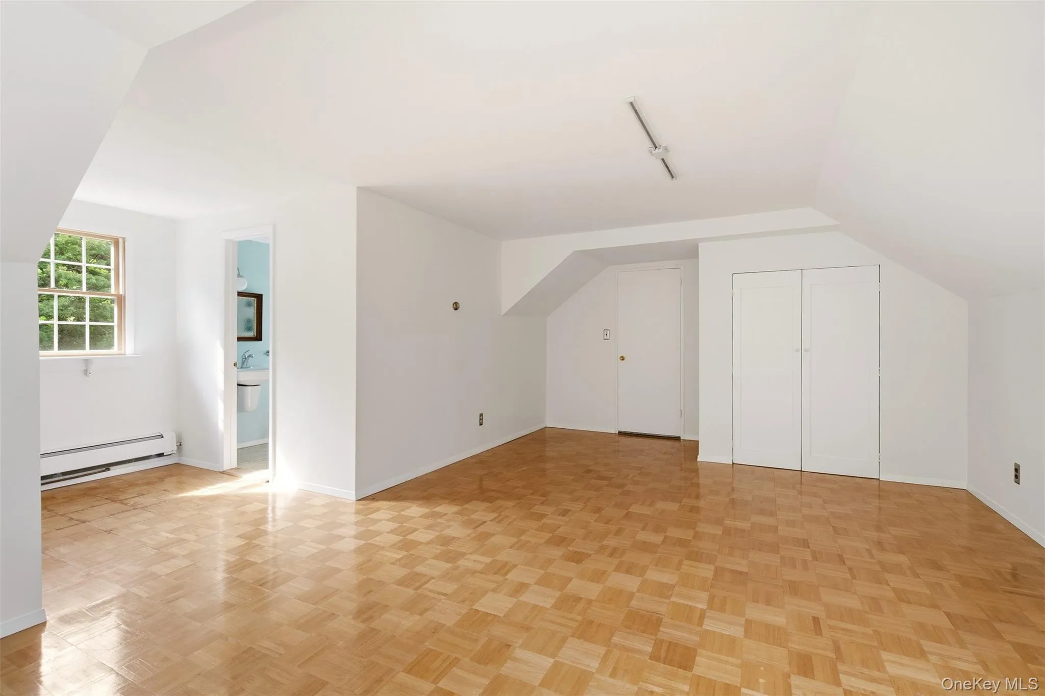 174 Flower Hill Road, Huntington, NY, 4 Bedrooms Bedrooms, 8 Rooms Rooms,2 BathroomsBathrooms,Residential,For Rent,Flower Hill,0,1053463 174 Flower Hill Road, Huntington, NY, 4 Bedrooms Bedrooms, 8 Rooms Rooms,2 BathroomsBathrooms,Residential,For Rent,Flower Hill,0,1053463