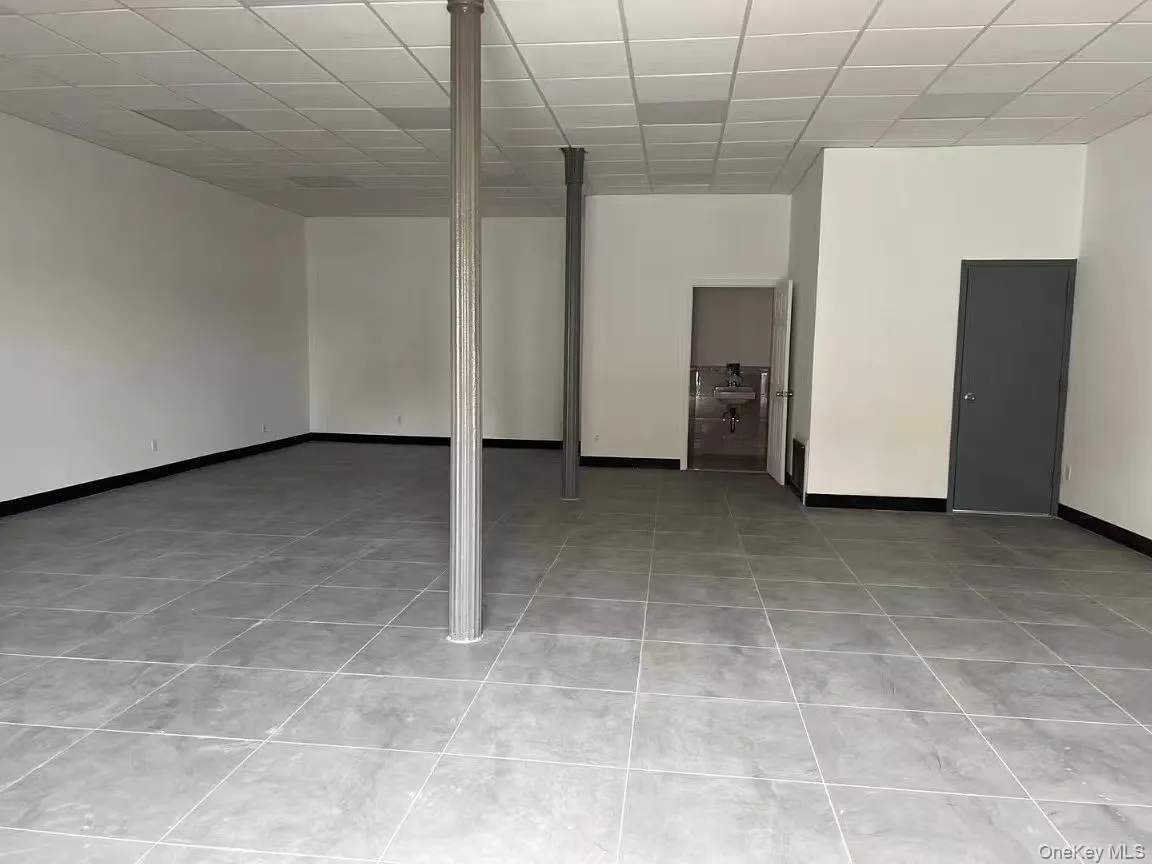 9202 95th Avenue, New York, NY, ,Commercial Lease,For Rent,95th,0,1053464 9202 95th Avenue, New York, NY, ,Commercial Lease,For Rent,95th,0,1053464