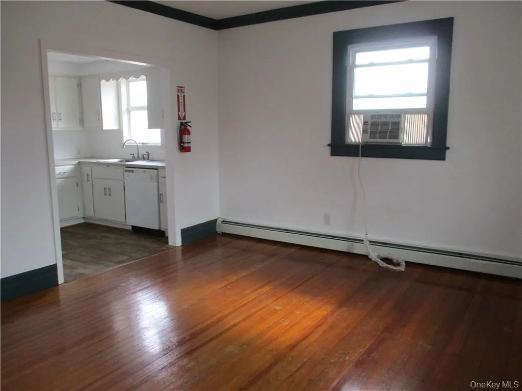 1003 Main Street, Fishkill, NY, 1 Bedroom Bedrooms, 4 Rooms Rooms,1 BathroomBathrooms,Residential Lease,For Rent,Main,0,1053466 1003 Main Street, Fishkill, NY, 1 Bedroom Bedrooms, 4 Rooms Rooms,1 BathroomBathrooms,Residential Lease,For Rent,Main,0,1053466