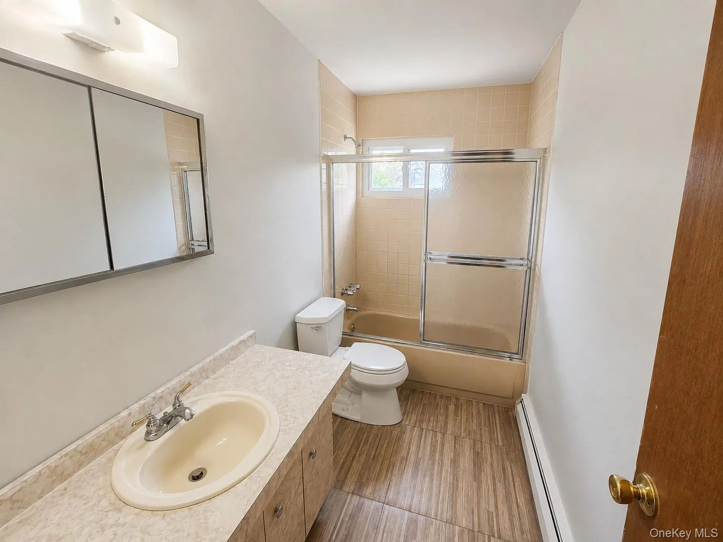 17 Fordham Road, West Babylon, NY, 3 Bedroom Bedrooms, 4 Room Rooms,1 BathroomBathrooms,Residential Lease,For Rent,Fordham,0,1053470 17 Fordham Road, West Babylon, NY, 3 Bedroom Bedrooms, 4 Room Rooms,1 BathroomBathrooms,Residential Lease,For Rent,Fordham,0,1053470