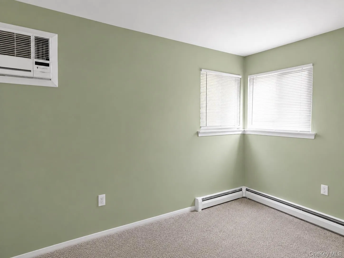 17 Fordham Road, West Babylon, NY, 3 Bedroom Bedrooms, 4 Room Rooms,1 BathroomBathrooms,Residential Lease,For Rent,Fordham,0,1053470 17 Fordham Road, West Babylon, NY, 3 Bedroom Bedrooms, 4 Room Rooms,1 BathroomBathrooms,Residential Lease,For Rent,Fordham,0,1053470