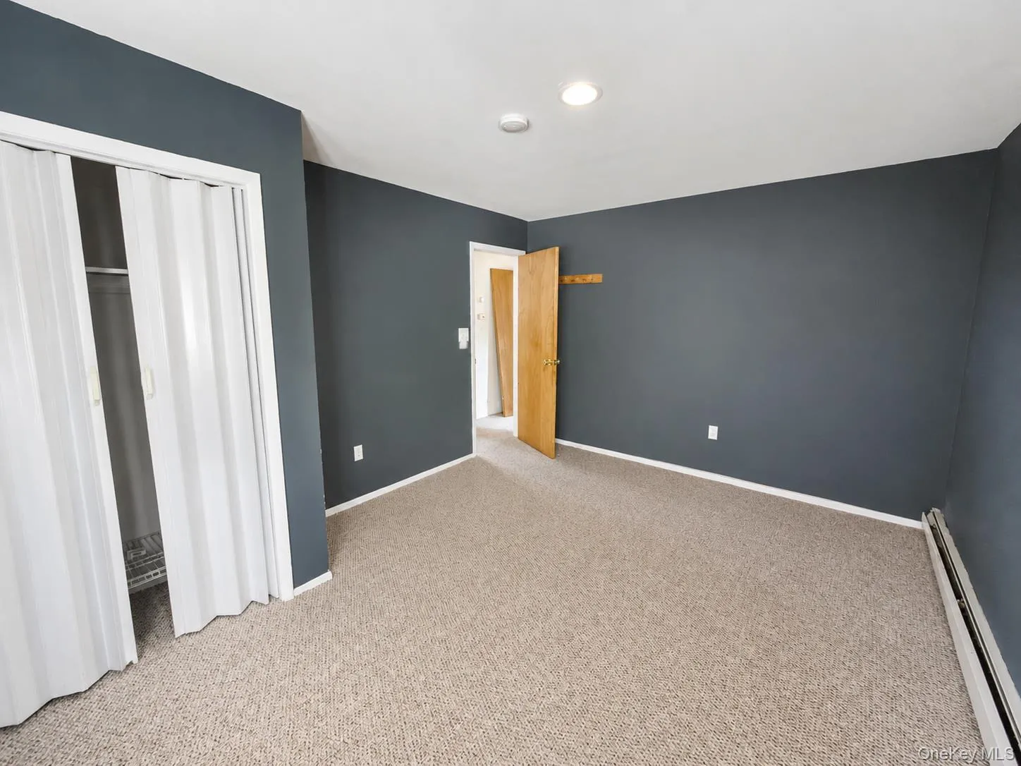 17 Fordham Road, West Babylon, NY, 3 Bedroom Bedrooms, 4 Room Rooms,1 BathroomBathrooms,Residential Lease,For Rent,Fordham,0,1053470 17 Fordham Road, West Babylon, NY, 3 Bedroom Bedrooms, 4 Room Rooms,1 BathroomBathrooms,Residential Lease,For Rent,Fordham,0,1053470