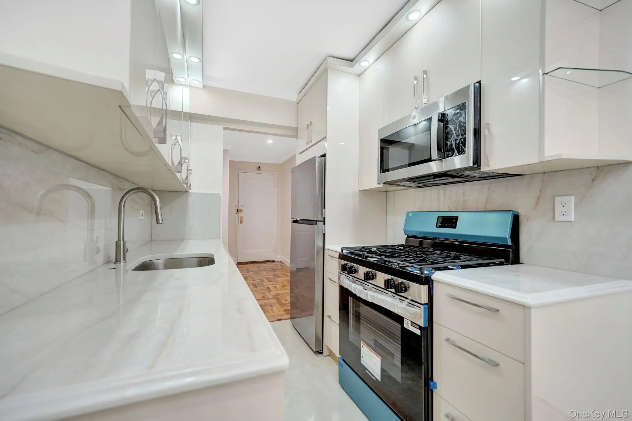 105-55 62nd Drive, New York, NY, 1 Bedroom Bedrooms, 3 Room Rooms,1 BathroomBathrooms,Residential Lease,For Rent,62nd,0,1053473 105-55 62nd Drive, New York, NY, 1 Bedroom Bedrooms, 3 Room Rooms,1 BathroomBathrooms,Residential Lease,For Rent,62nd,0,1053473