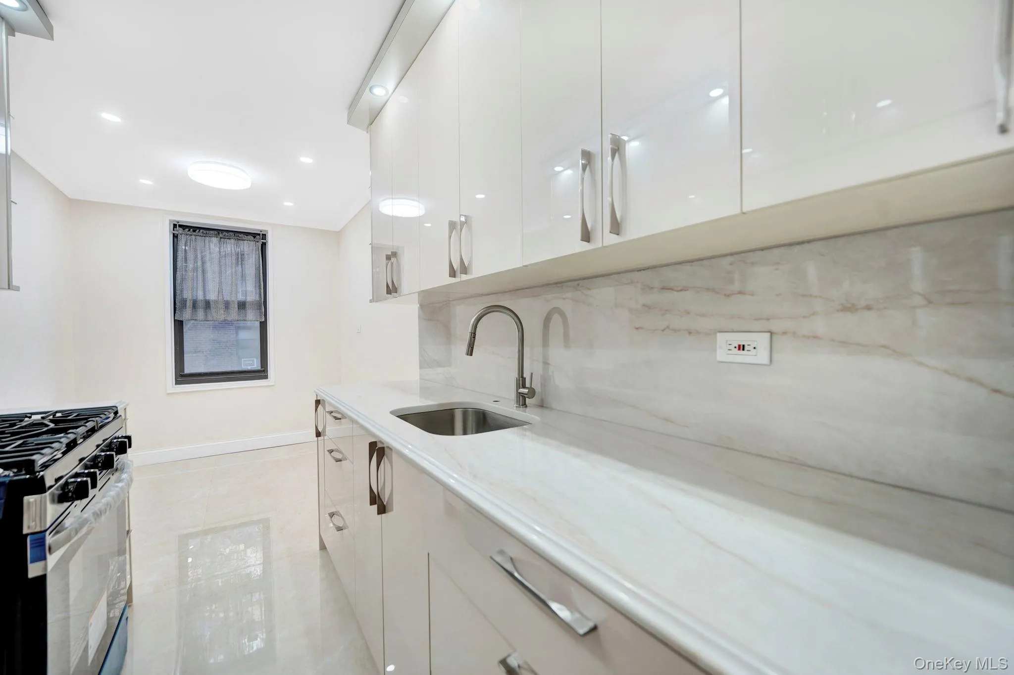 105-55 62nd Drive, New York, NY, 1 Bedroom Bedrooms, 3 Room Rooms,1 BathroomBathrooms,Residential Lease,For Rent,62nd,0,1053473 105-55 62nd Drive, New York, NY, 1 Bedroom Bedrooms, 3 Room Rooms,1 BathroomBathrooms,Residential Lease,For Rent,62nd,0,1053473