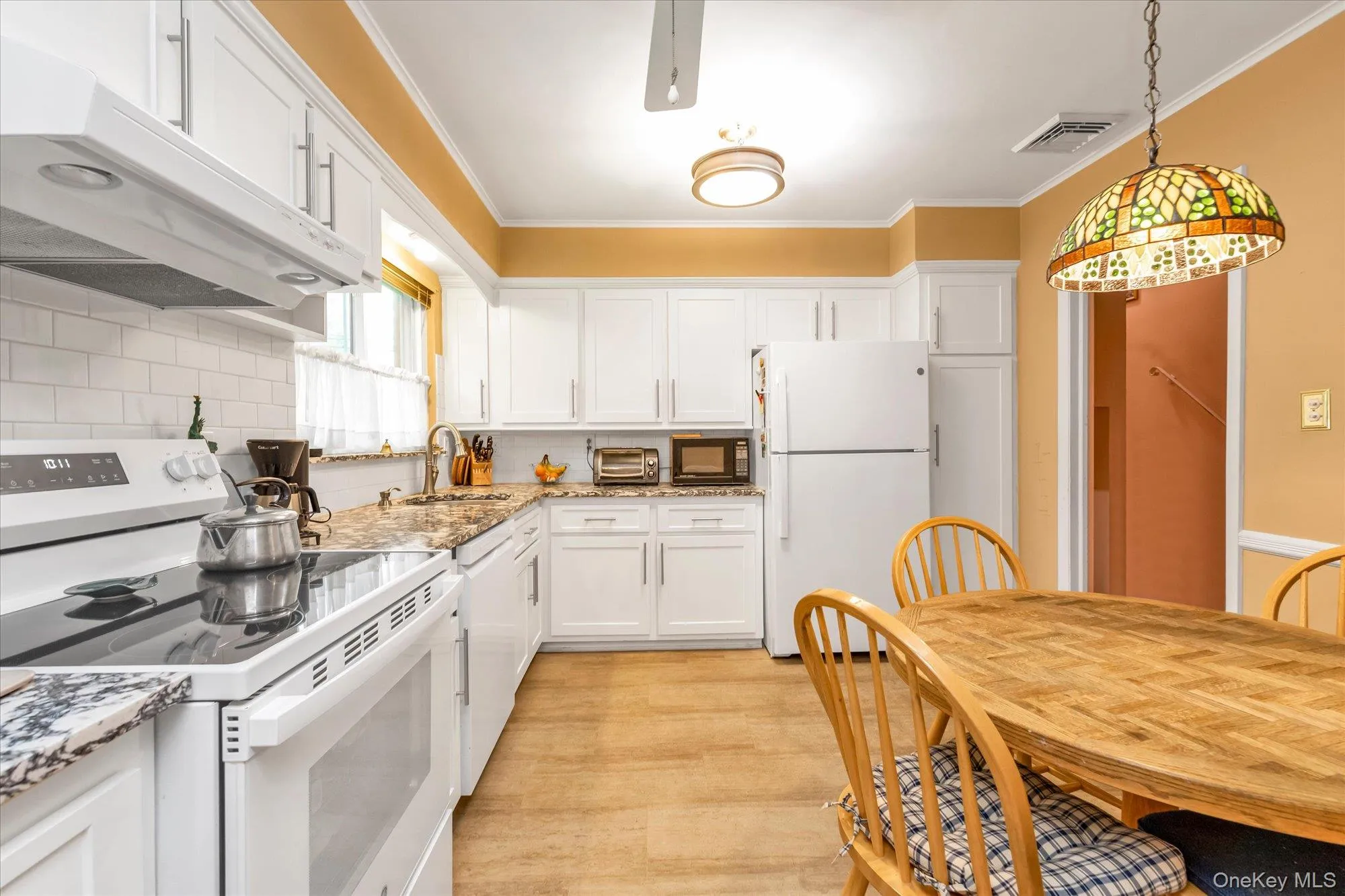 197 Birch Drive, North Hempstead, NY, 4 Bedrooms Bedrooms, 8 Rooms Rooms,2 BathroomsBathrooms,Residential,For Rent,Birch,0,1053476 197 Birch Drive, North Hempstead, NY, 4 Bedrooms Bedrooms, 8 Rooms Rooms,2 BathroomsBathrooms,Residential,For Rent,Birch,0,1053476