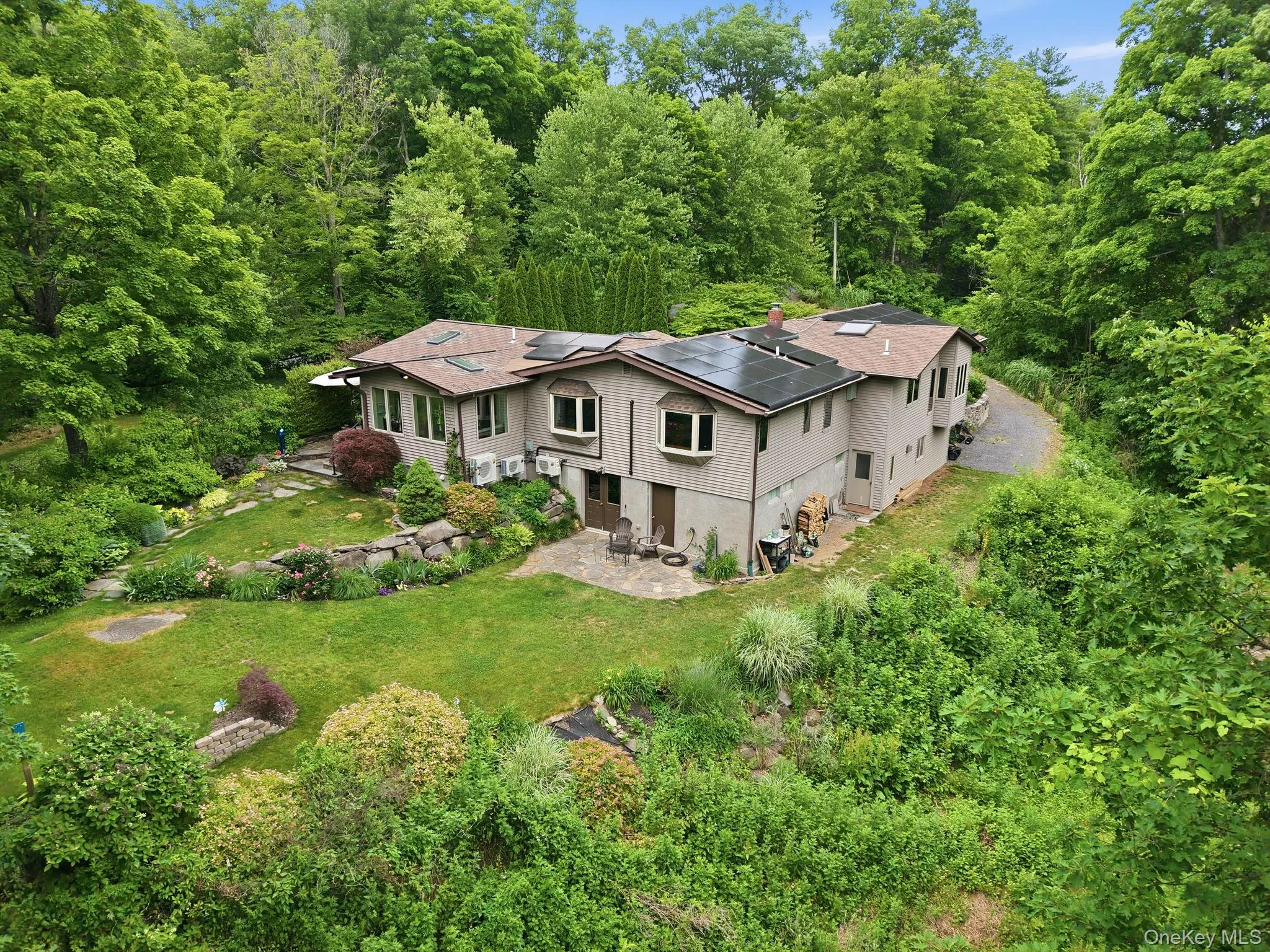 39 Loughran Lane, Esopus, NY, 4 Bedrooms Bedrooms, 8 Rooms Rooms,2 BathroomsBathrooms,Residential,For Rent,Loughran,0,1053477 39 Loughran Lane, Esopus, NY, 4 Bedrooms Bedrooms, 8 Rooms Rooms,2 BathroomsBathrooms,Residential,For Rent,Loughran,0,1053477