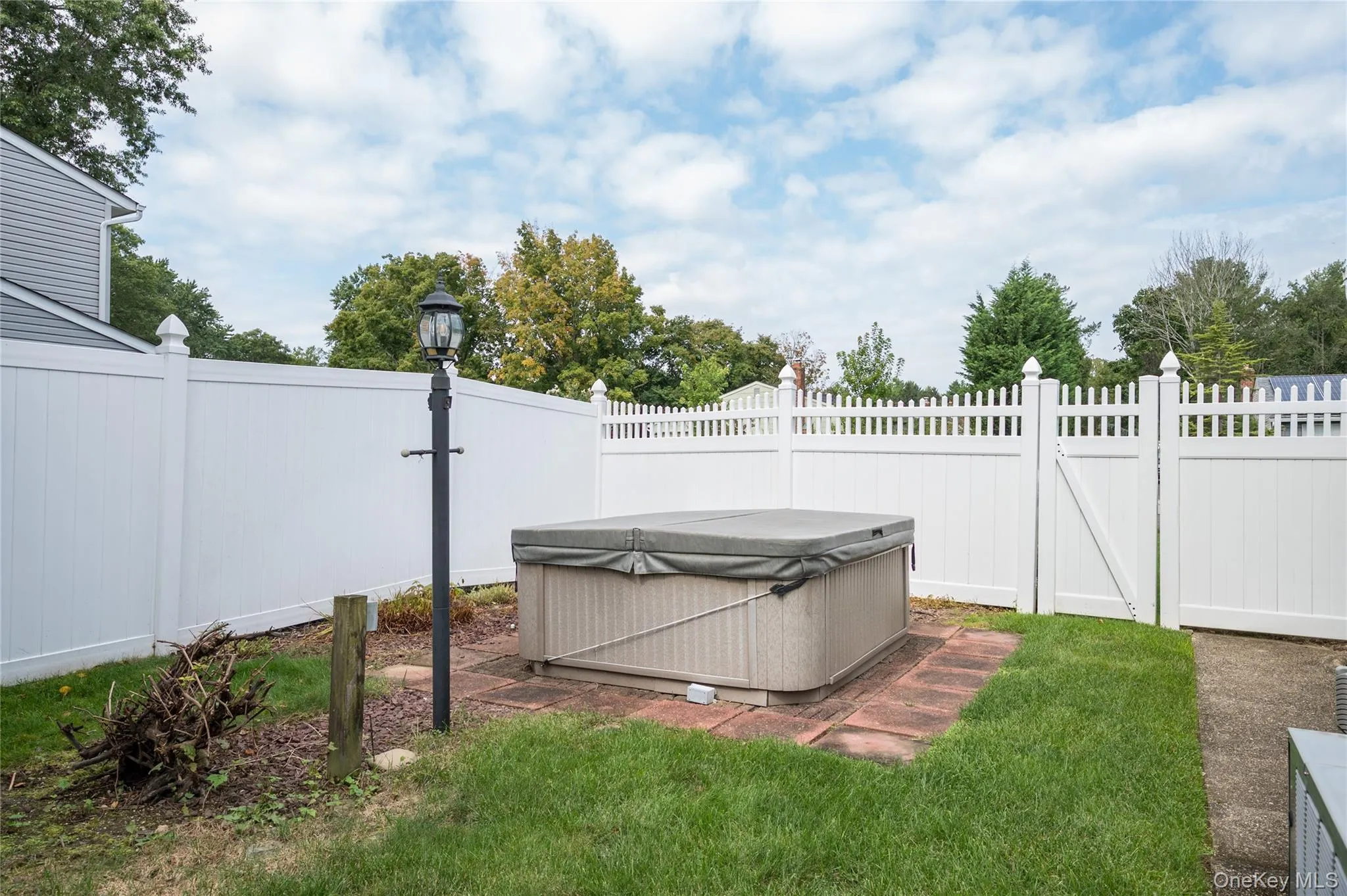 14 Osage Drive, Huntington, NY, 5 Bedrooms Bedrooms, 10 Rooms Rooms,3 BathroomsBathrooms,Residential,For Rent,Osage,0,1053481 14 Osage Drive, Huntington, NY, 5 Bedrooms Bedrooms, 10 Rooms Rooms,3 BathroomsBathrooms,Residential,For Rent,Osage,0,1053481