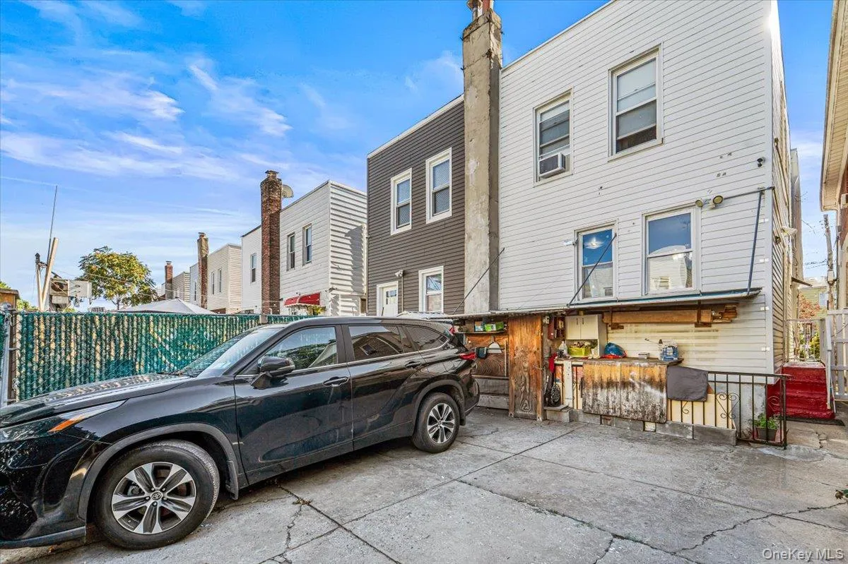 2507 Humphreys Street, New York, NY, 4 Bedrooms Bedrooms, 6 Rooms Rooms,3 BathroomsBathrooms,Residential,For Rent,Humphreys,0,1053490 2507 Humphreys Street, New York, NY, 4 Bedrooms Bedrooms, 6 Rooms Rooms,3 BathroomsBathrooms,Residential,For Rent,Humphreys,0,1053490