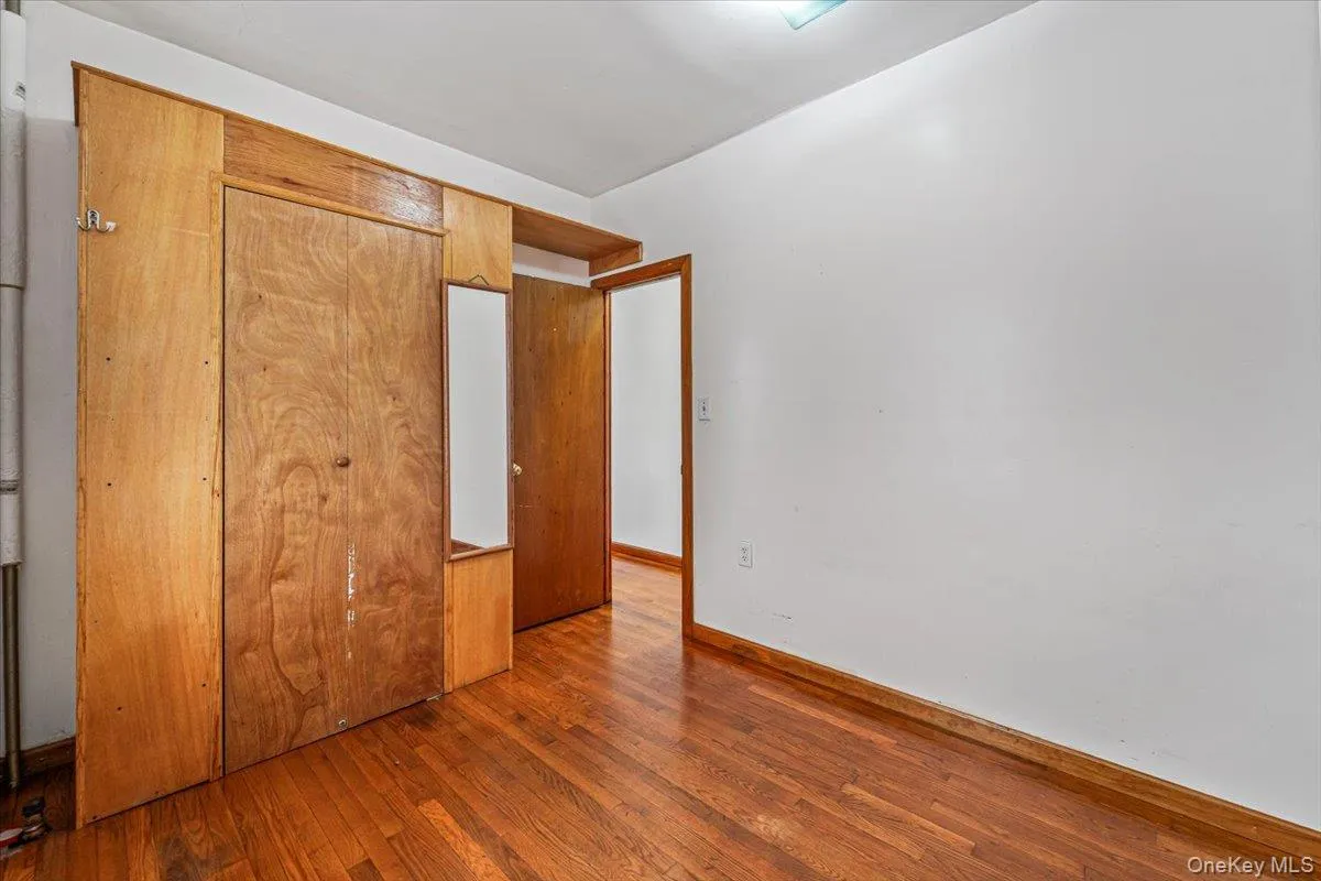 2507 Humphreys Street, New York, NY, 4 Bedrooms Bedrooms, 6 Rooms Rooms,3 BathroomsBathrooms,Residential,For Rent,Humphreys,0,1053490 2507 Humphreys Street, New York, NY, 4 Bedrooms Bedrooms, 6 Rooms Rooms,3 BathroomsBathrooms,Residential,For Rent,Humphreys,0,1053490
