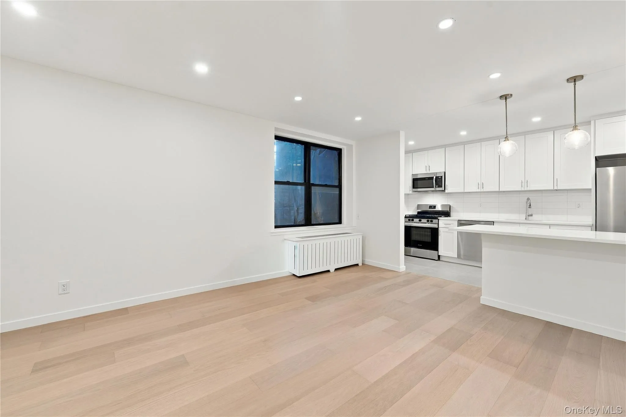 7234 Austin Street, New York, NY, 1 Bedroom Bedrooms, 3 Rooms Rooms,1 BathroomBathrooms,Residential,For Rent,Austin,0,1053491 7234 Austin Street, New York, NY, 1 Bedroom Bedrooms, 3 Rooms Rooms,1 BathroomBathrooms,Residential,For Rent,Austin,0,1053491
