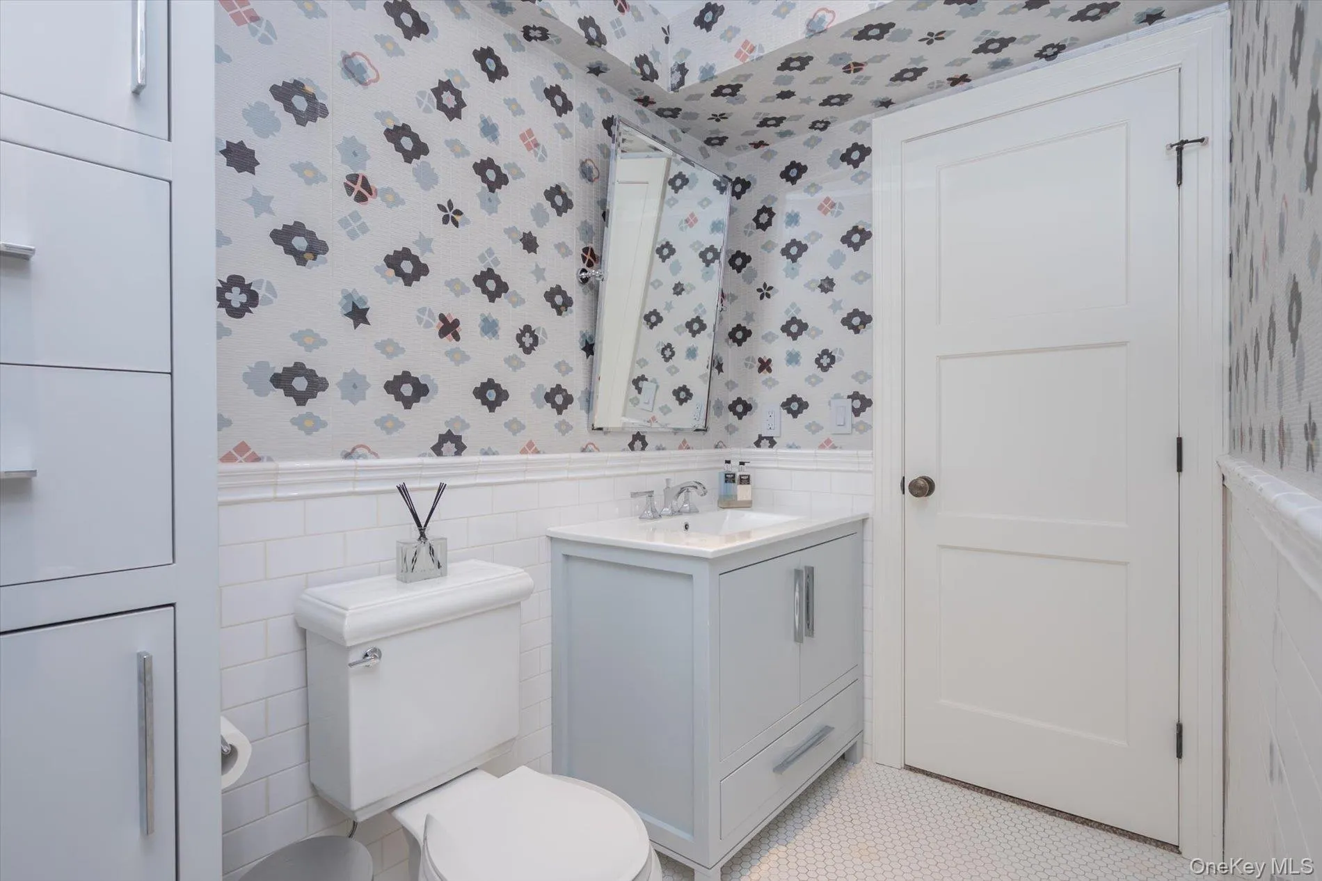83 Karol Place, Oyster Bay, NY, 6 Bedrooms Bedrooms, 13 Rooms Rooms,4 BathroomsBathrooms,Residential,For Rent,Karol,0,1053492 83 Karol Place, Oyster Bay, NY, 6 Bedrooms Bedrooms, 13 Rooms Rooms,4 BathroomsBathrooms,Residential,For Rent,Karol,0,1053492