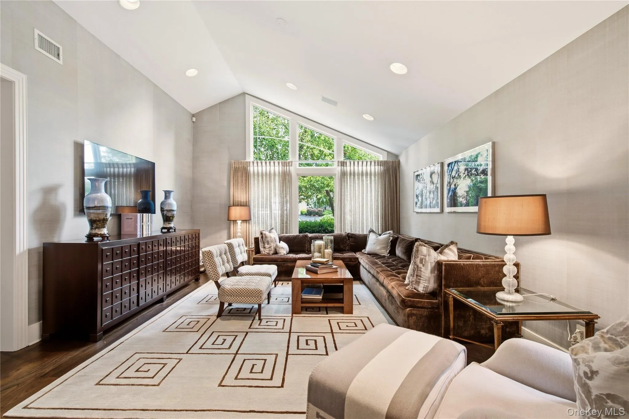 83 Karol Place, Oyster Bay, NY, 6 Bedrooms Bedrooms, 13 Rooms Rooms,4 BathroomsBathrooms,Residential,For Rent,Karol,0,1053492 83 Karol Place, Oyster Bay, NY, 6 Bedrooms Bedrooms, 13 Rooms Rooms,4 BathroomsBathrooms,Residential,For Rent,Karol,0,1053492
