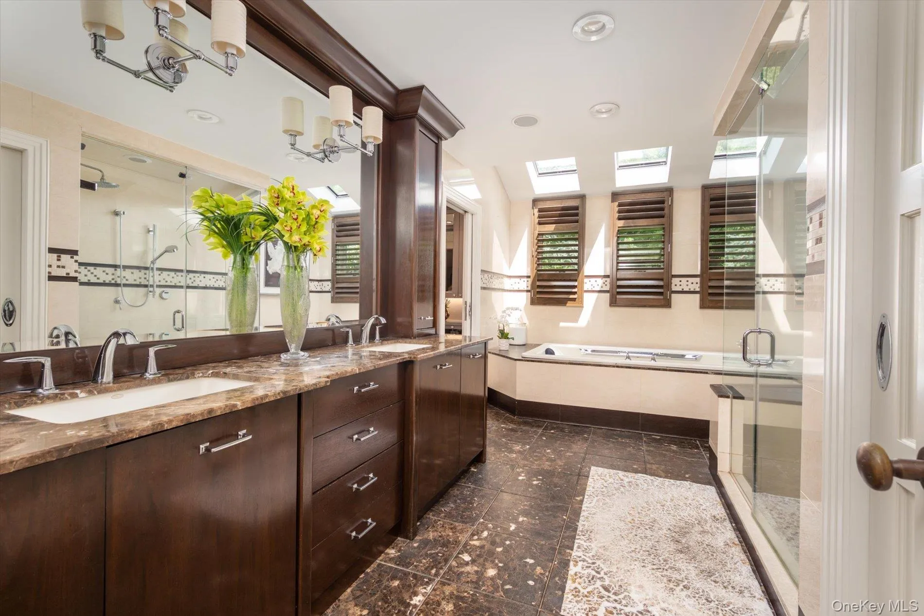 83 Karol Place, Oyster Bay, NY, 6 Bedrooms Bedrooms, 13 Rooms Rooms,4 BathroomsBathrooms,Residential,For Rent,Karol,0,1053492 83 Karol Place, Oyster Bay, NY, 6 Bedrooms Bedrooms, 13 Rooms Rooms,4 BathroomsBathrooms,Residential,For Rent,Karol,0,1053492