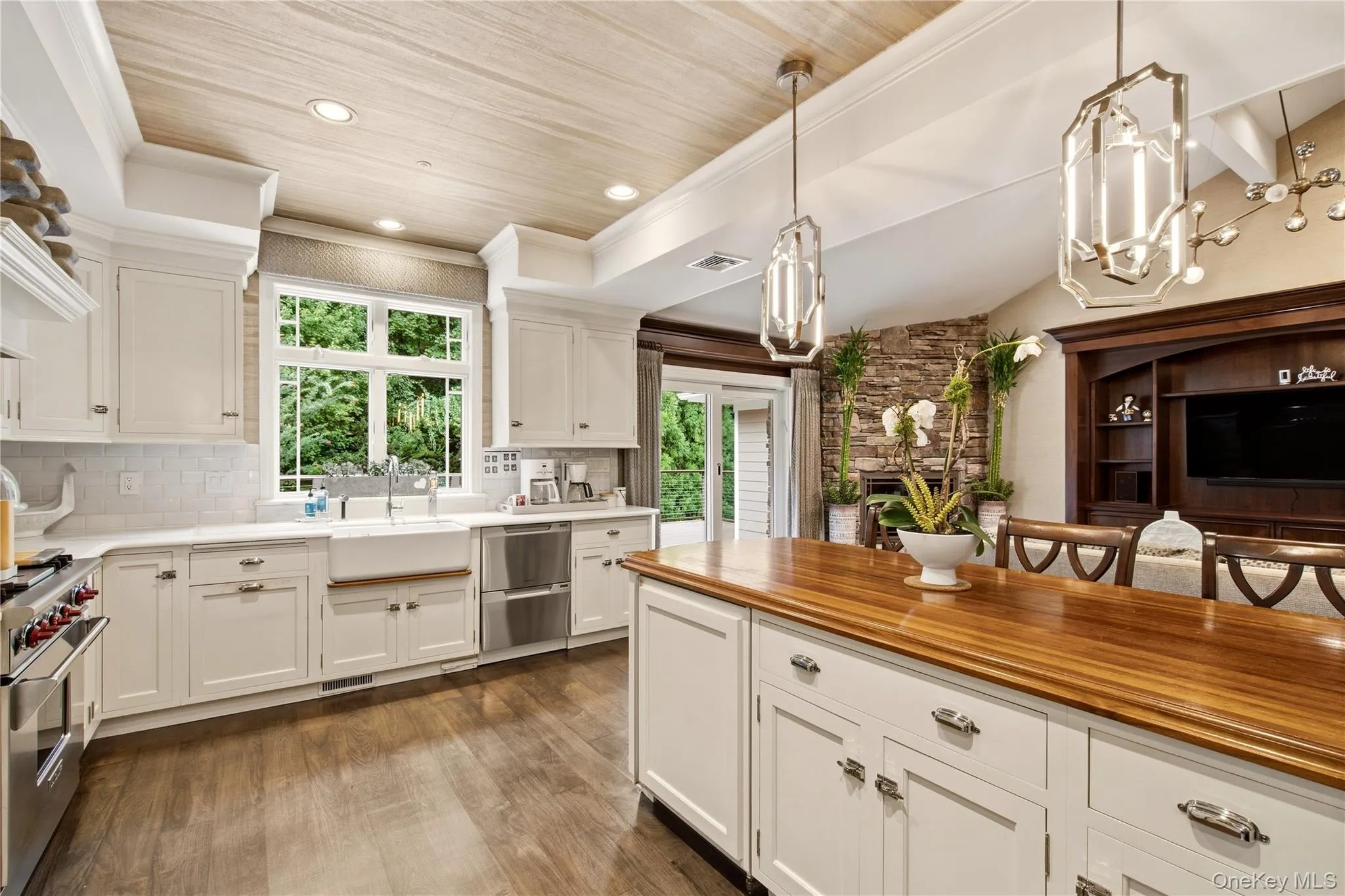 83 Karol Place, Oyster Bay, NY, 6 Bedrooms Bedrooms, 13 Rooms Rooms,4 BathroomsBathrooms,Residential,For Rent,Karol,0,1053492 83 Karol Place, Oyster Bay, NY, 6 Bedrooms Bedrooms, 13 Rooms Rooms,4 BathroomsBathrooms,Residential,For Rent,Karol,0,1053492