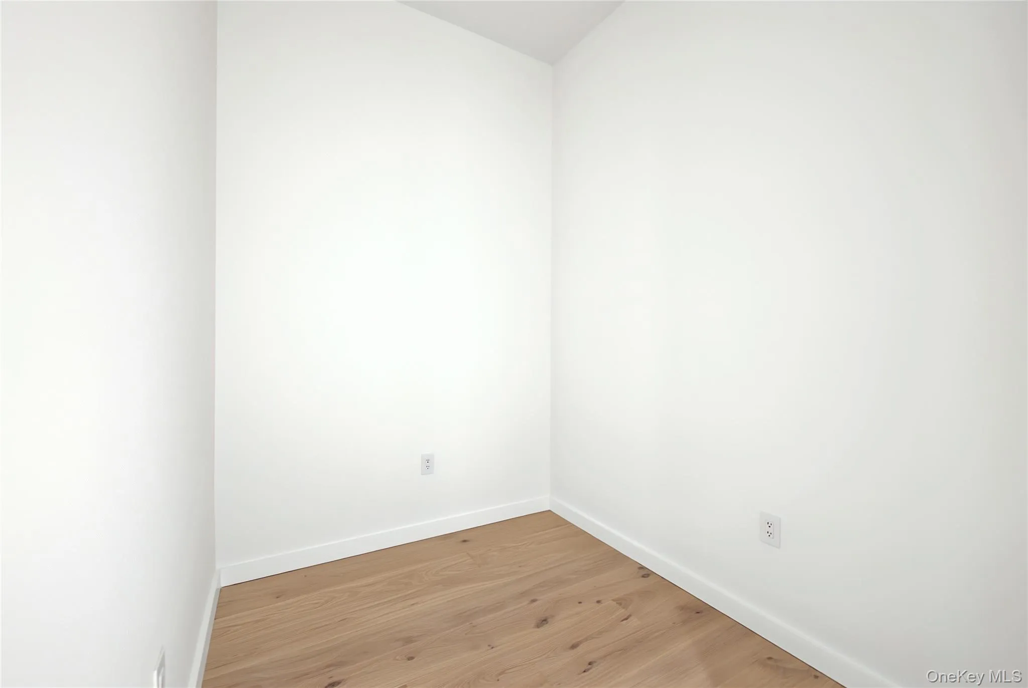 135 47th Street, New York, NY, 1 Bedroom Bedrooms, 3 Rooms Rooms,1 BathroomBathrooms,Residential Lease,For Rent,47th,0,1053493 135 47th Street, New York, NY, 1 Bedroom Bedrooms, 3 Rooms Rooms,1 BathroomBathrooms,Residential Lease,For Rent,47th,0,1053493