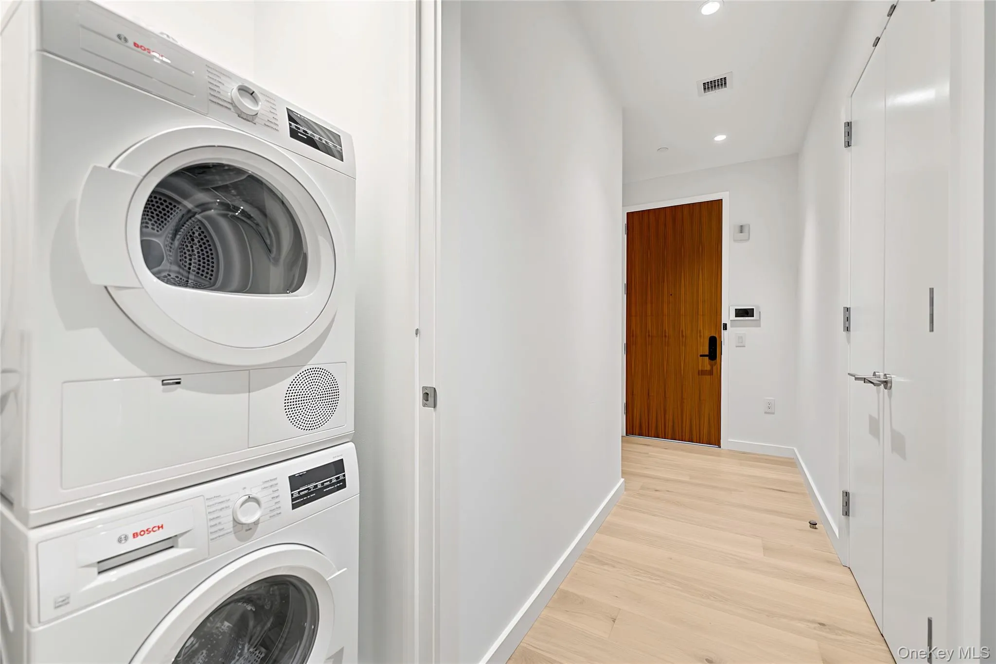 135 47th Street, New York, NY, 1 Bedroom Bedrooms, 3 Rooms Rooms,1 BathroomBathrooms,Residential Lease,For Rent,47th,0,1053493 135 47th Street, New York, NY, 1 Bedroom Bedrooms, 3 Rooms Rooms,1 BathroomBathrooms,Residential Lease,For Rent,47th,0,1053493