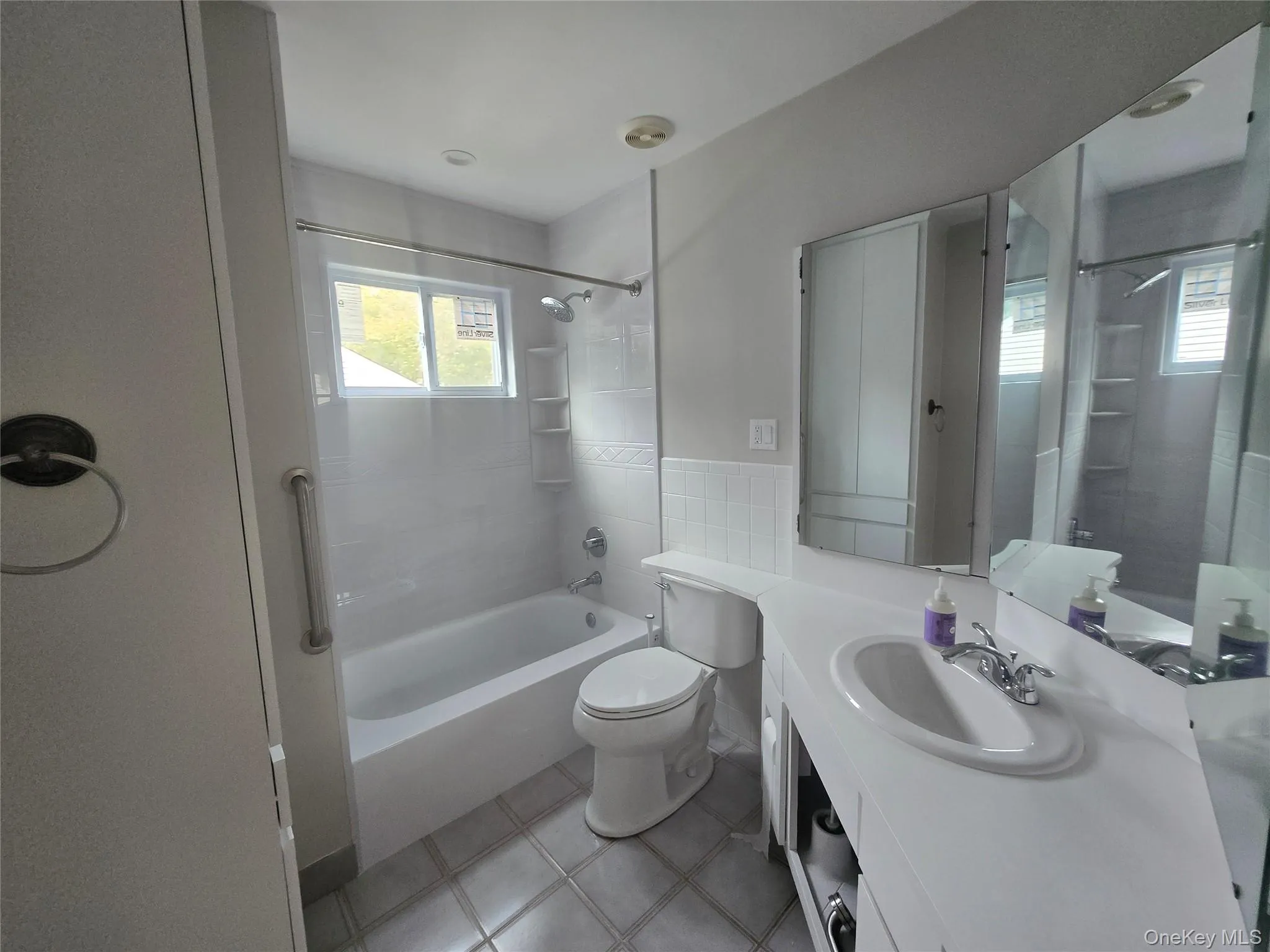 25 Ripley Drive, Huntington, NY, 3 Bedrooms Bedrooms, 7 Rooms Rooms,2 BathroomsBathrooms,Residential Lease,For Rent,Ripley,0,1053498 25 Ripley Drive, Huntington, NY, 3 Bedrooms Bedrooms, 7 Rooms Rooms,2 BathroomsBathrooms,Residential Lease,For Rent,Ripley,0,1053498