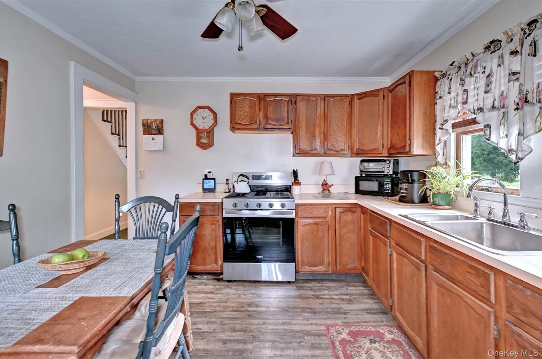 240 Washington Avenue, Smithtown, NY, 4 Bedrooms Bedrooms, 7 Rooms Rooms,1 BathroomBathrooms,Residential,For Rent,Washington,0,1053499 240 Washington Avenue, Smithtown, NY, 4 Bedrooms Bedrooms, 7 Rooms Rooms,1 BathroomBathrooms,Residential,For Rent,Washington,0,1053499