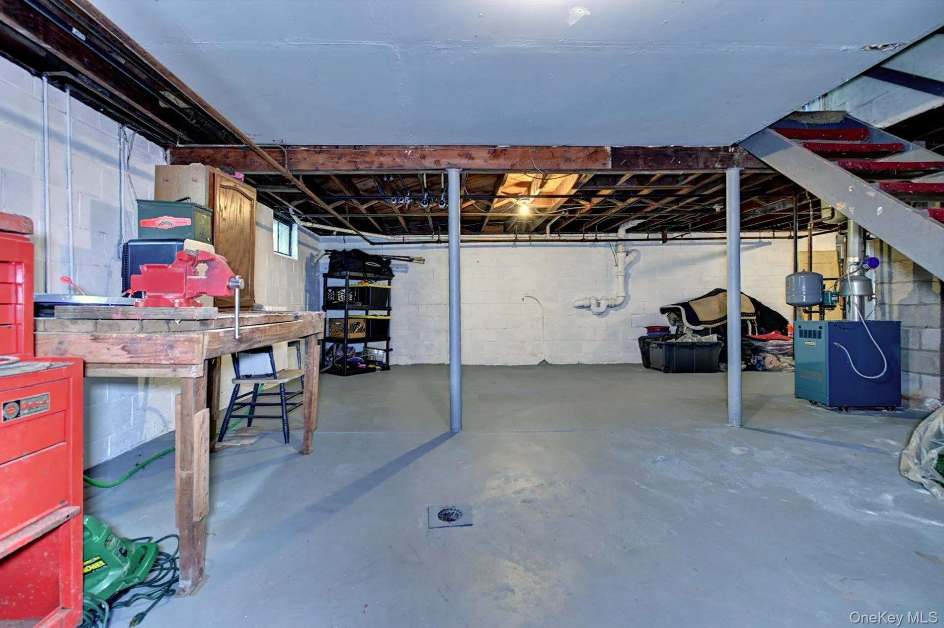 240 Washington Avenue, Smithtown, NY, 4 Bedrooms Bedrooms, 7 Rooms Rooms,1 BathroomBathrooms,Residential,For Rent,Washington,0,1053499 240 Washington Avenue, Smithtown, NY, 4 Bedrooms Bedrooms, 7 Rooms Rooms,1 BathroomBathrooms,Residential,For Rent,Washington,0,1053499