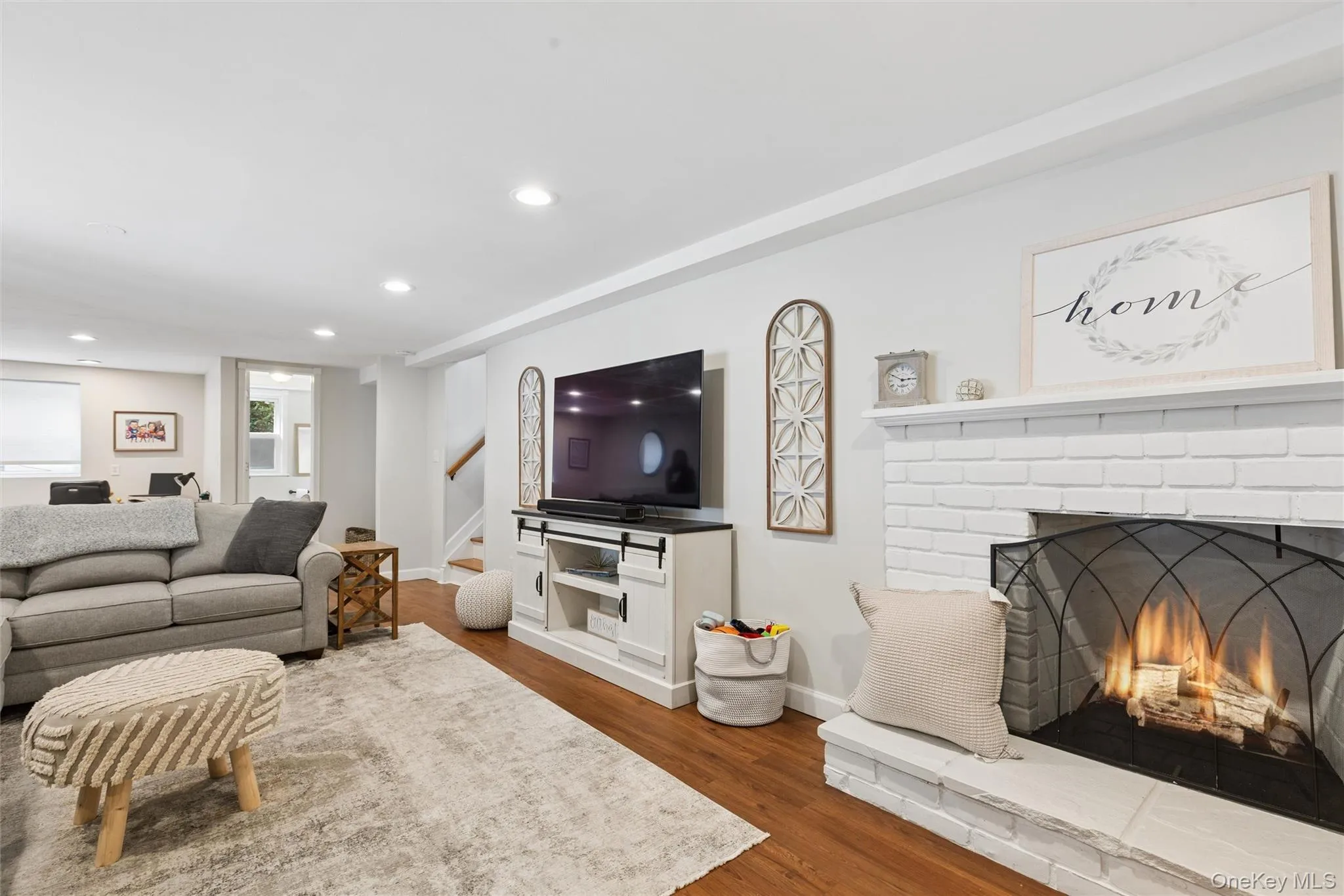 Spacious and bright with wood burning fireplace Spacious and bright with wood burning fireplace