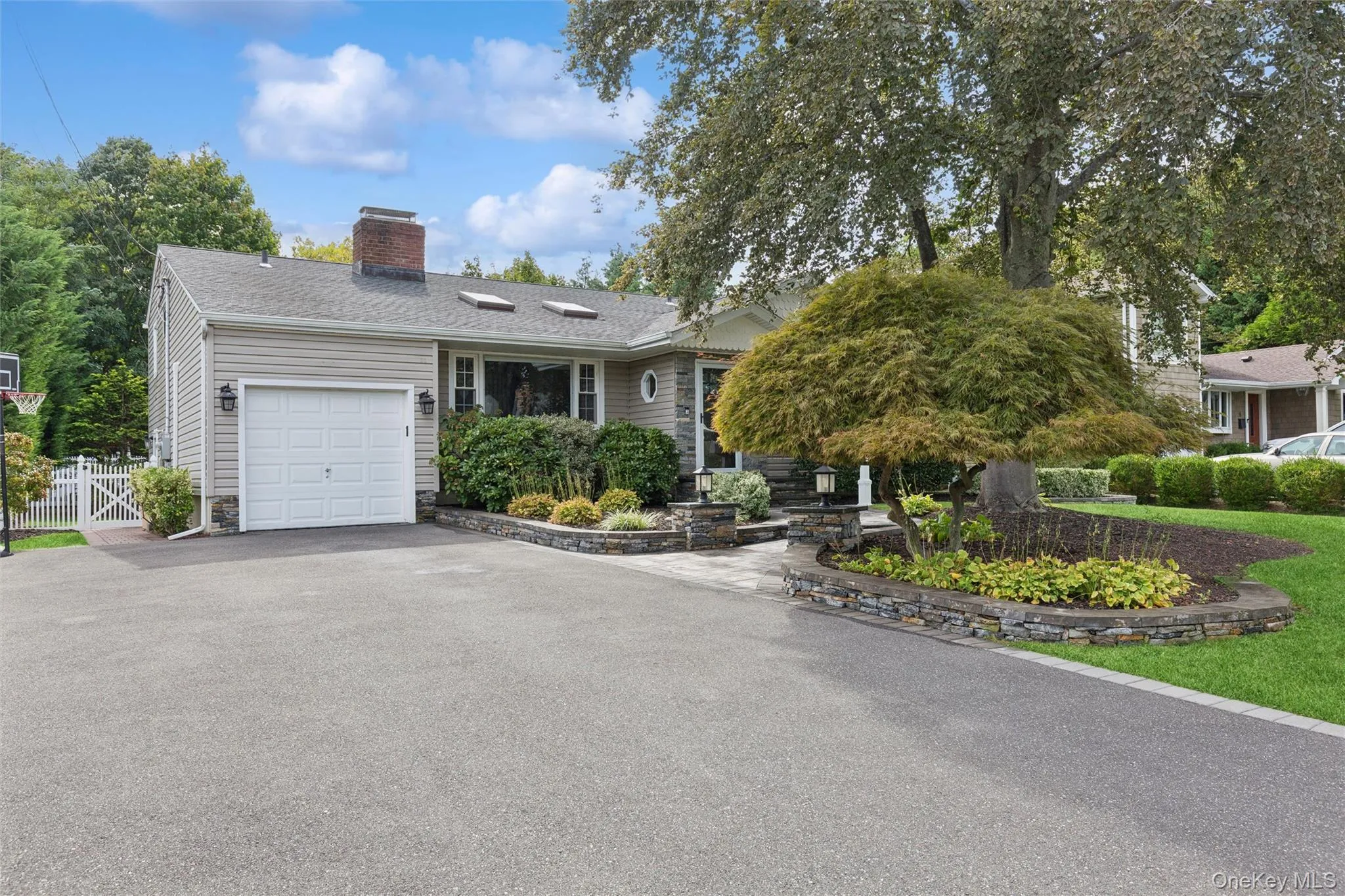 4 Larkspur Drive, Islip, NY, 4 Bedrooms Bedrooms, 8 Rooms Rooms,2 BathroomsBathrooms,Residential,For Rent,Larkspur,0,1053506 4 Larkspur Drive, Islip, NY, 4 Bedrooms Bedrooms, 8 Rooms Rooms,2 BathroomsBathrooms,Residential,For Rent,Larkspur,0,1053506