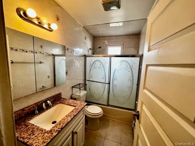 180 Elmwood Street, Hempstead, NY, 3 Bedrooms Bedrooms, 5 Rooms Rooms,1 BathroomBathrooms,Residential Lease,For Rent,Elmwood,0,1053512 180 Elmwood Street, Hempstead, NY, 3 Bedrooms Bedrooms, 5 Rooms Rooms,1 BathroomBathrooms,Residential Lease,For Rent,Elmwood,0,1053512
