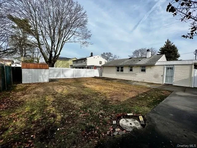 180 Elmwood Street, Hempstead, NY, 3 Bedrooms Bedrooms, 5 Rooms Rooms,1 BathroomBathrooms,Residential Lease,For Rent,Elmwood,0,1053512 180 Elmwood Street, Hempstead, NY, 3 Bedrooms Bedrooms, 5 Rooms Rooms,1 BathroomBathrooms,Residential Lease,For Rent,Elmwood,0,1053512