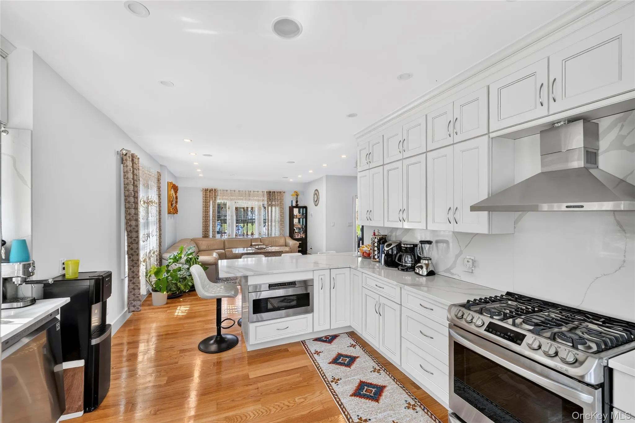 8 N Highview Avenue, Clarkstown, NY, 4 Bedrooms Bedrooms, 7 Rooms Rooms,2 BathroomsBathrooms,Residential,For Rent,Highview,0,1053513 8 N Highview Avenue, Clarkstown, NY, 4 Bedrooms Bedrooms, 7 Rooms Rooms,2 BathroomsBathrooms,Residential,For Rent,Highview,0,1053513