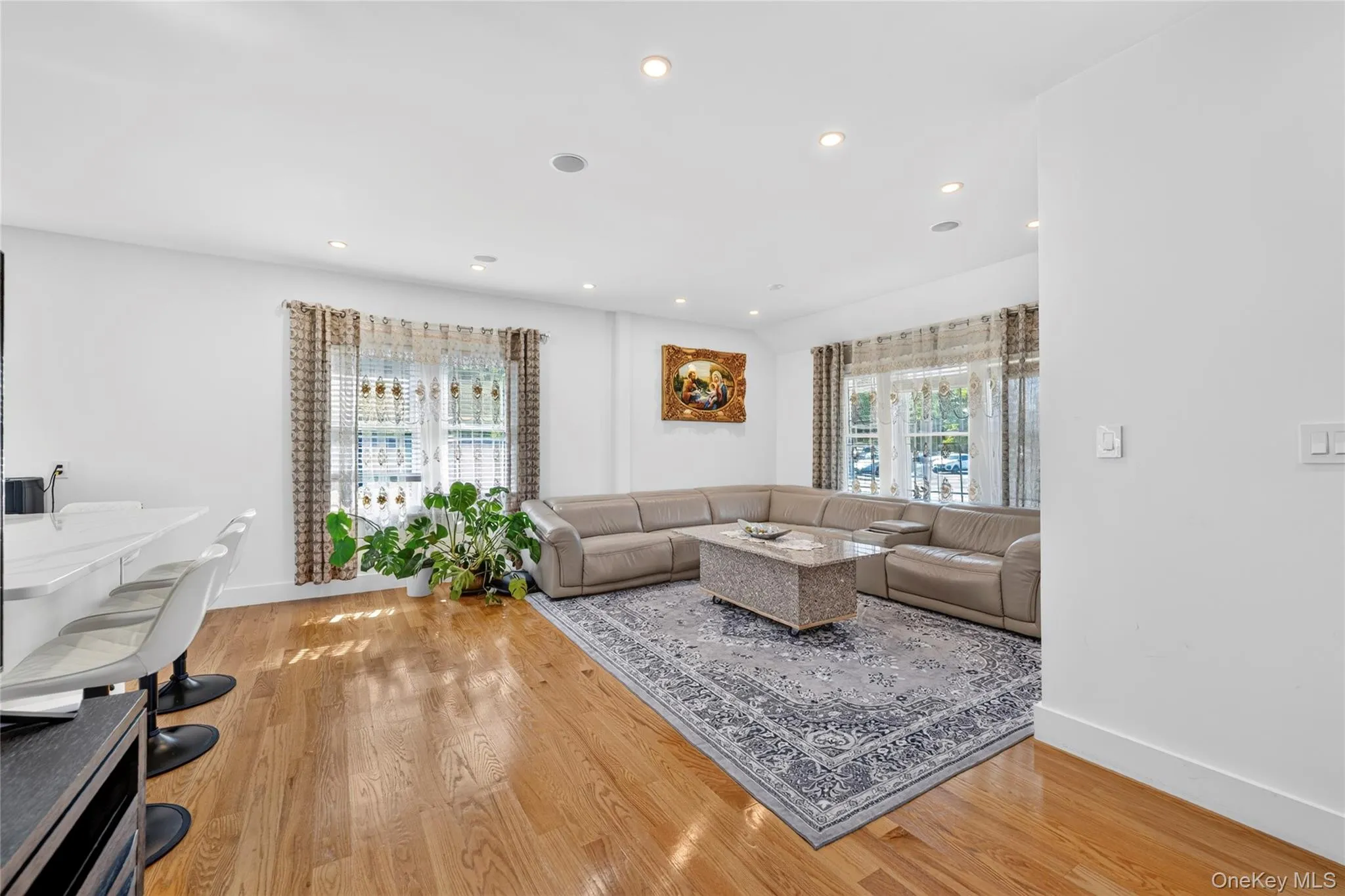 8 N Highview Avenue, Clarkstown, NY, 4 Bedrooms Bedrooms, 7 Rooms Rooms,2 BathroomsBathrooms,Residential,For Rent,Highview,0,1053513 8 N Highview Avenue, Clarkstown, NY, 4 Bedrooms Bedrooms, 7 Rooms Rooms,2 BathroomsBathrooms,Residential,For Rent,Highview,0,1053513