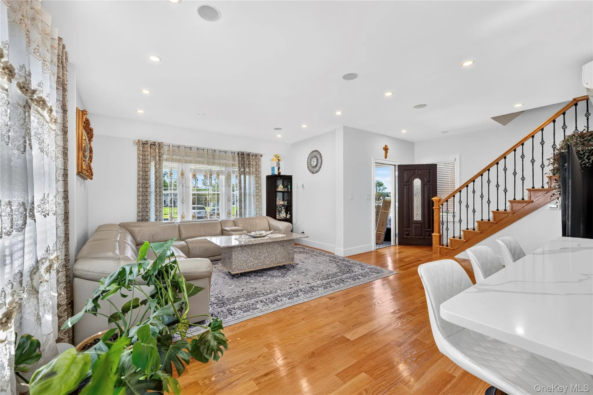 8 N Highview Avenue, Clarkstown, NY, 4 Bedrooms Bedrooms, 7 Rooms Rooms,2 BathroomsBathrooms,Residential,For Rent,Highview,0,1053513 8 N Highview Avenue, Clarkstown, NY, 4 Bedrooms Bedrooms, 7 Rooms Rooms,2 BathroomsBathrooms,Residential,For Rent,Highview,0,1053513