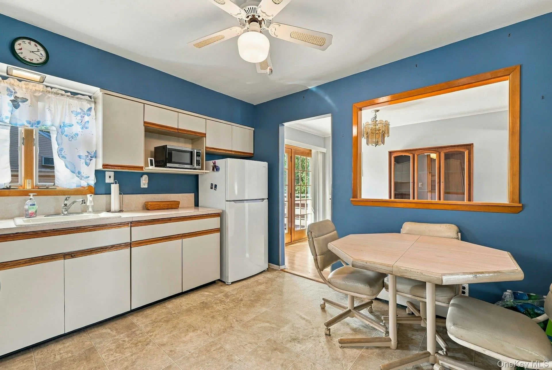 375 Catskill Avenue, Babylon, NY, 4 Bedrooms Bedrooms, 9 Rooms Rooms,2 BathroomsBathrooms,Residential,For Rent,Catskill,0,1053519 375 Catskill Avenue, Babylon, NY, 4 Bedrooms Bedrooms, 9 Rooms Rooms,2 BathroomsBathrooms,Residential,For Rent,Catskill,0,1053519