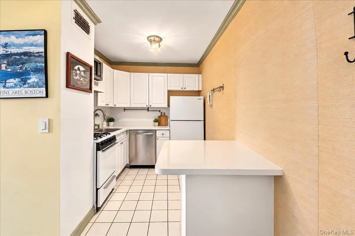 5900 Arlington Avenue, New York, NY, 1 Bedroom Bedrooms, 4 Rooms Rooms,1 BathroomBathrooms,Residential,For Rent,Arlington,0,1053522 5900 Arlington Avenue, New York, NY, 1 Bedroom Bedrooms, 4 Rooms Rooms,1 BathroomBathrooms,Residential,For Rent,Arlington,0,1053522