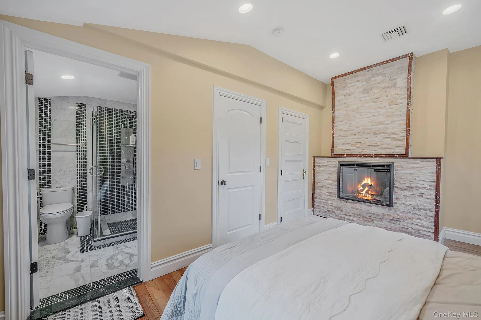 Electric fireplace, walk-in closet Electric fireplace, walk-in closet