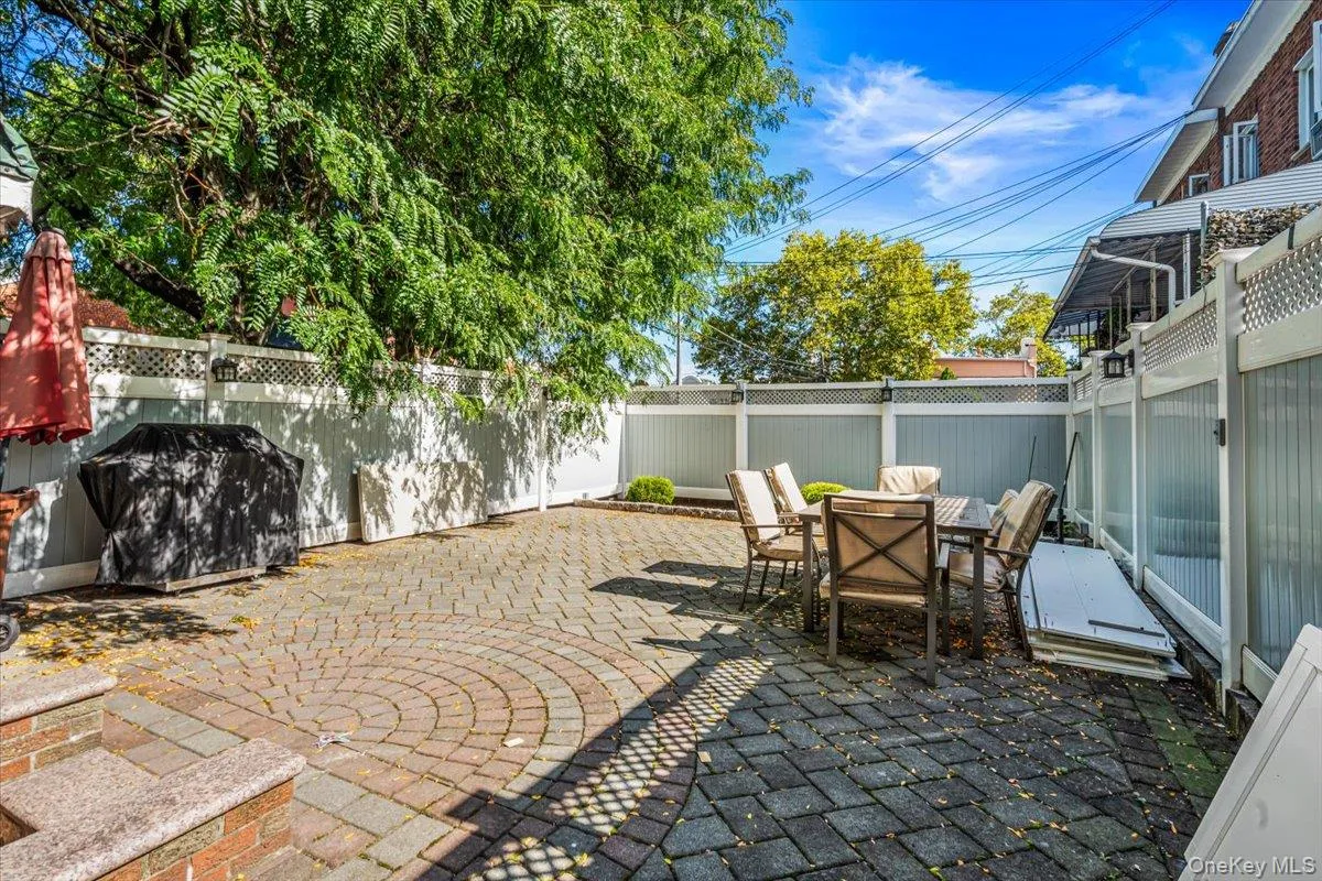 19-01 21st Drive, New York, NY, 2 Bedrooms Bedrooms, 6 Rooms Rooms,2 BathroomsBathrooms,Residential,For Rent,21st,0,1053528 19-01 21st Drive, New York, NY, 2 Bedrooms Bedrooms, 6 Rooms Rooms,2 BathroomsBathrooms,Residential,For Rent,21st,0,1053528