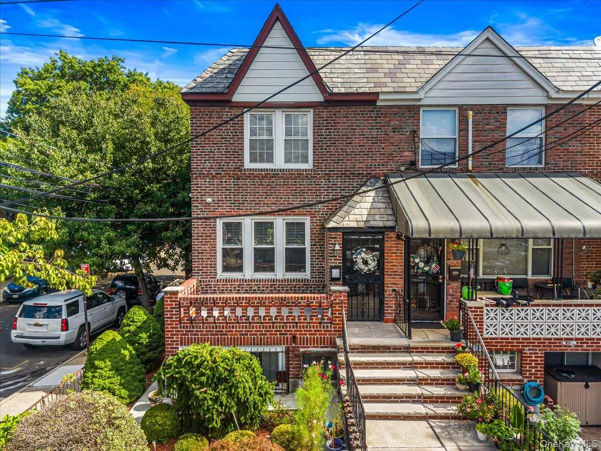 19-01 21st Drive, New York, NY, 2 Bedrooms Bedrooms, 6 Rooms Rooms,2 BathroomsBathrooms,Residential,For Rent,21st,0,1053528 19-01 21st Drive, New York, NY, 2 Bedrooms Bedrooms, 6 Rooms Rooms,2 BathroomsBathrooms,Residential,For Rent,21st,0,1053528