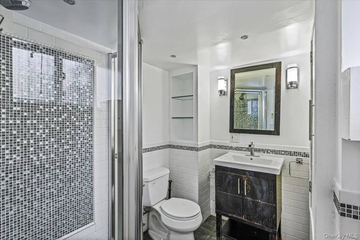 19-01 21st Drive, New York, NY, 2 Bedrooms Bedrooms, 6 Rooms Rooms,2 BathroomsBathrooms,Residential,For Rent,21st,0,1053528 19-01 21st Drive, New York, NY, 2 Bedrooms Bedrooms, 6 Rooms Rooms,2 BathroomsBathrooms,Residential,For Rent,21st,0,1053528