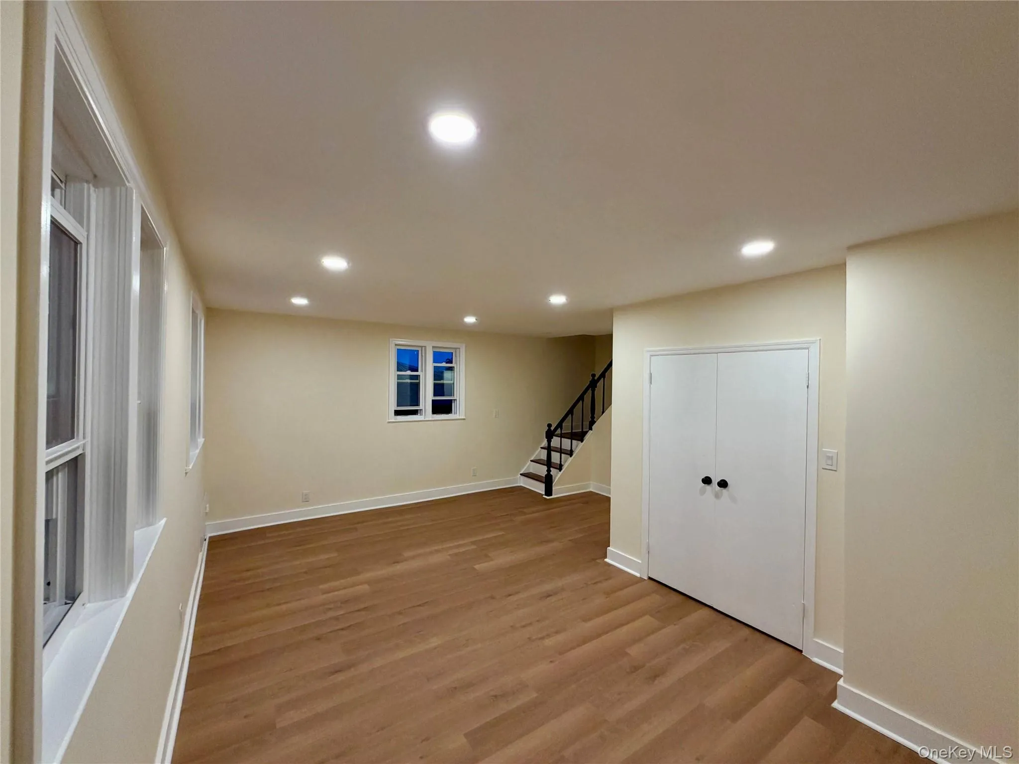 116 Alexander Avenue, Yonkers, NY, 2 Bedroom Bedrooms, 5 Room Rooms,1 BathroomBathrooms,Residential Lease,For Rent,Alexander,0,1053529 116 Alexander Avenue, Yonkers, NY, 2 Bedroom Bedrooms, 5 Room Rooms,1 BathroomBathrooms,Residential Lease,For Rent,Alexander,0,1053529