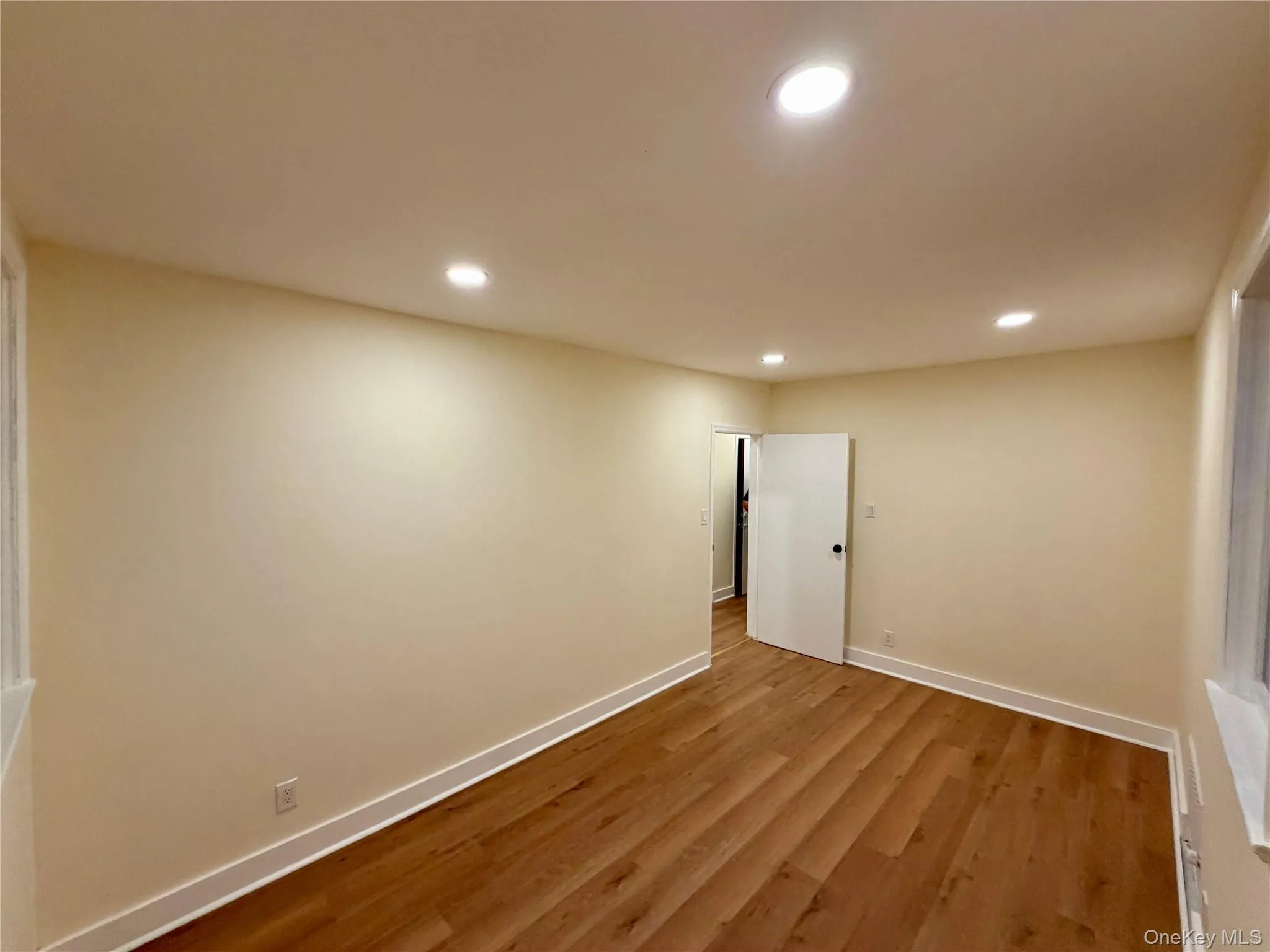 116 Alexander Avenue, Yonkers, NY, 2 Bedroom Bedrooms, 5 Room Rooms,1 BathroomBathrooms,Residential Lease,For Rent,Alexander,0,1053529 116 Alexander Avenue, Yonkers, NY, 2 Bedroom Bedrooms, 5 Room Rooms,1 BathroomBathrooms,Residential Lease,For Rent,Alexander,0,1053529