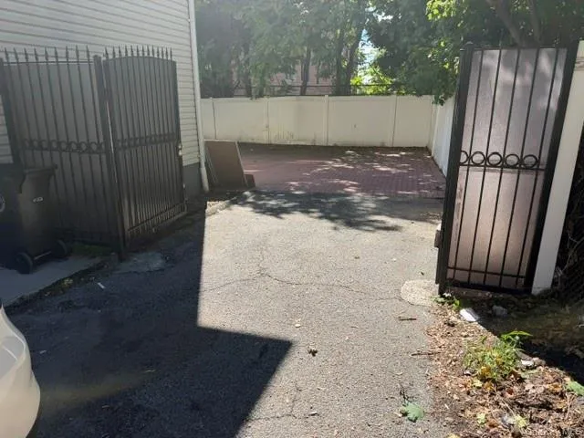 461 Beach 22nd Street, New York, NY, 6 Bedrooms Bedrooms, 12 Rooms Rooms,5 BathroomsBathrooms,Residential,For Rent,Beach 22nd,0,1053531 461 Beach 22nd Street, New York, NY, 6 Bedrooms Bedrooms, 12 Rooms Rooms,5 BathroomsBathrooms,Residential,For Rent,Beach 22nd,0,1053531