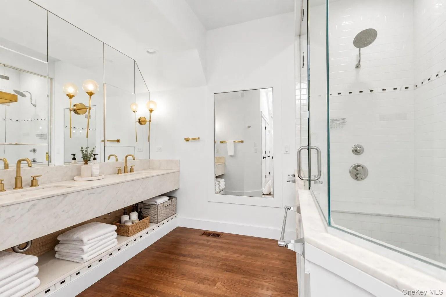 118 Two Holes Water Road, East Hampton, NY, 4 Bedrooms Bedrooms, 8 Rooms Rooms,3 BathroomsBathrooms,Residential,For Rent,Two Holes Water,0,1053532 118 Two Holes Water Road, East Hampton, NY, 4 Bedrooms Bedrooms, 8 Rooms Rooms,3 BathroomsBathrooms,Residential,For Rent,Two Holes Water,0,1053532