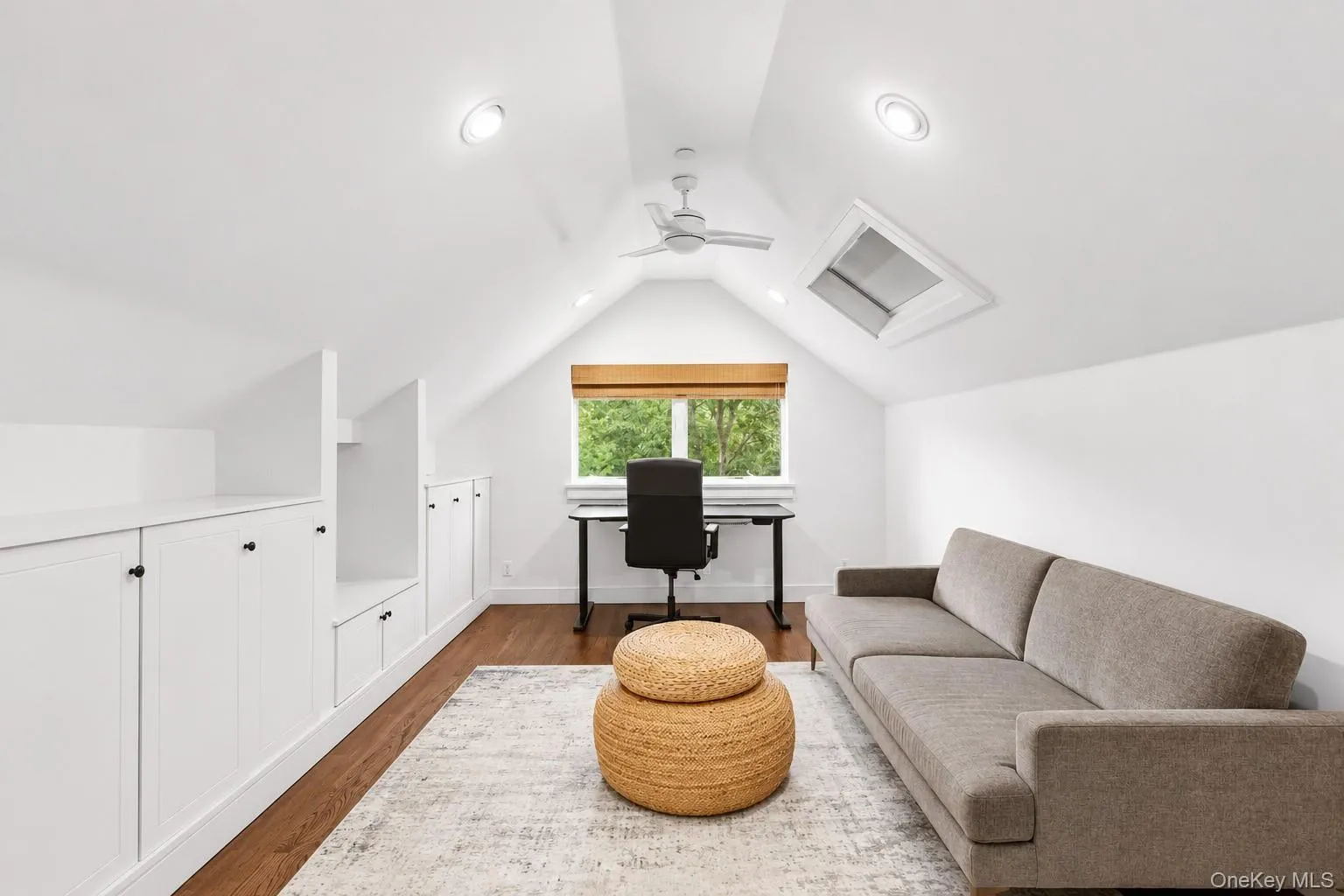 118 Two Holes Water Road, East Hampton, NY, 4 Bedrooms Bedrooms, 8 Rooms Rooms,3 BathroomsBathrooms,Residential,For Rent,Two Holes Water,0,1053532 118 Two Holes Water Road, East Hampton, NY, 4 Bedrooms Bedrooms, 8 Rooms Rooms,3 BathroomsBathrooms,Residential,For Rent,Two Holes Water,0,1053532
