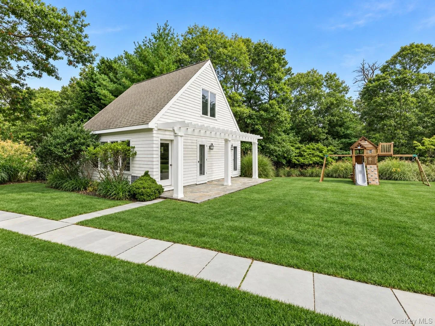 118 Two Holes Water Road, East Hampton, NY, 4 Bedrooms Bedrooms, 8 Rooms Rooms,3 BathroomsBathrooms,Residential,For Rent,Two Holes Water,0,1053532 118 Two Holes Water Road, East Hampton, NY, 4 Bedrooms Bedrooms, 8 Rooms Rooms,3 BathroomsBathrooms,Residential,For Rent,Two Holes Water,0,1053532