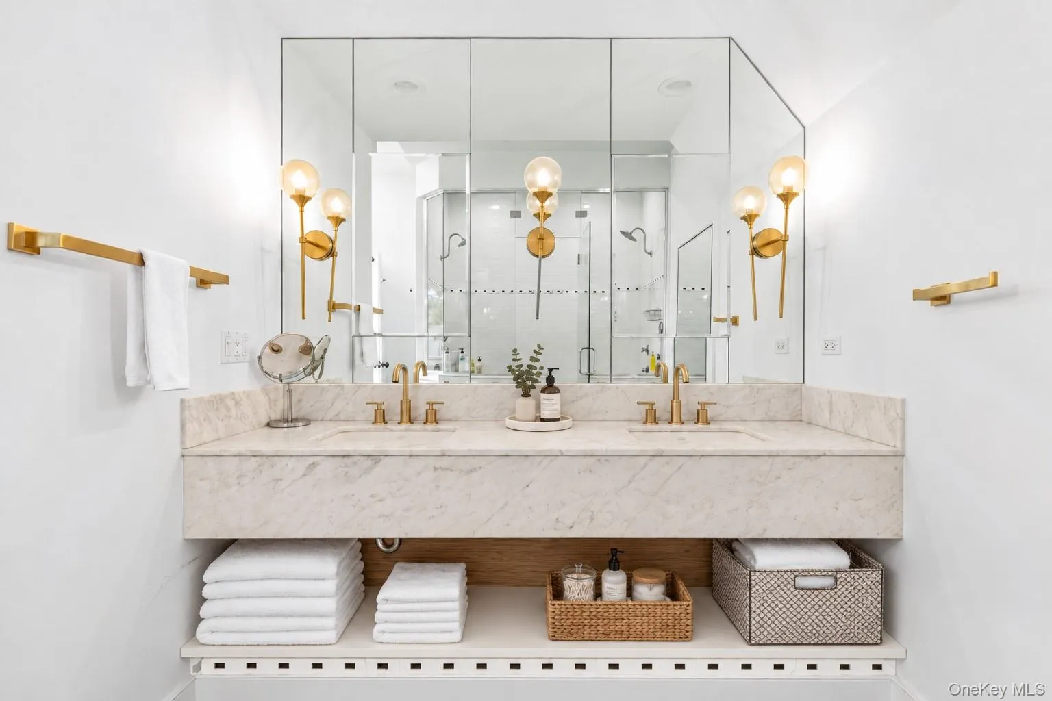 118 Two Holes Water Road, East Hampton, NY, 4 Bedrooms Bedrooms, 8 Rooms Rooms,3 BathroomsBathrooms,Residential,For Rent,Two Holes Water,0,1053532 118 Two Holes Water Road, East Hampton, NY, 4 Bedrooms Bedrooms, 8 Rooms Rooms,3 BathroomsBathrooms,Residential,For Rent,Two Holes Water,0,1053532
