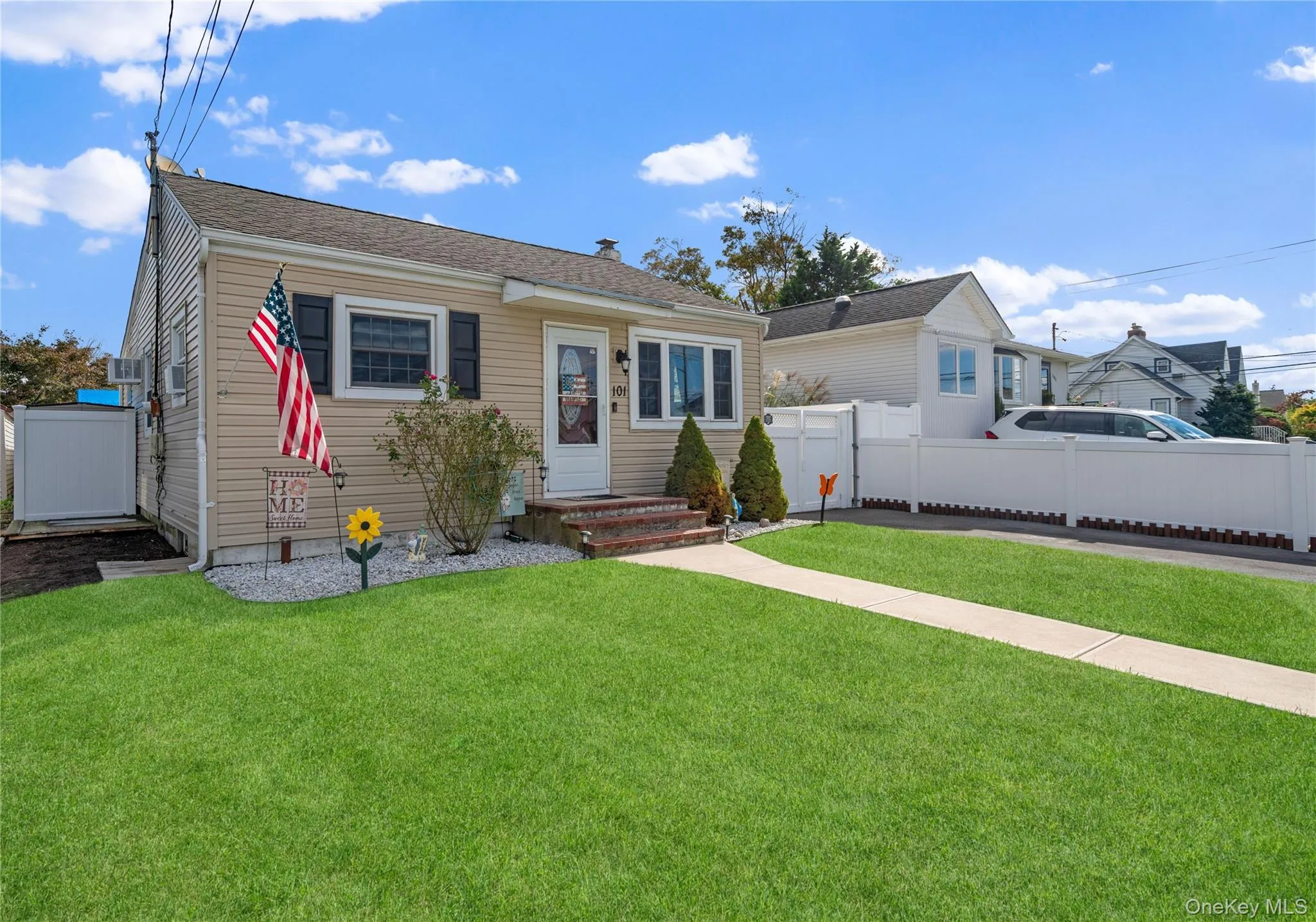 101 Miramar Boulevard, Babylon, NY, 2 Bedrooms Bedrooms, 5 Rooms Rooms,1 BathroomBathrooms,Residential,For Rent,Miramar,0,1053540 101 Miramar Boulevard, Babylon, NY, 2 Bedrooms Bedrooms, 5 Rooms Rooms,1 BathroomBathrooms,Residential,For Rent,Miramar,0,1053540