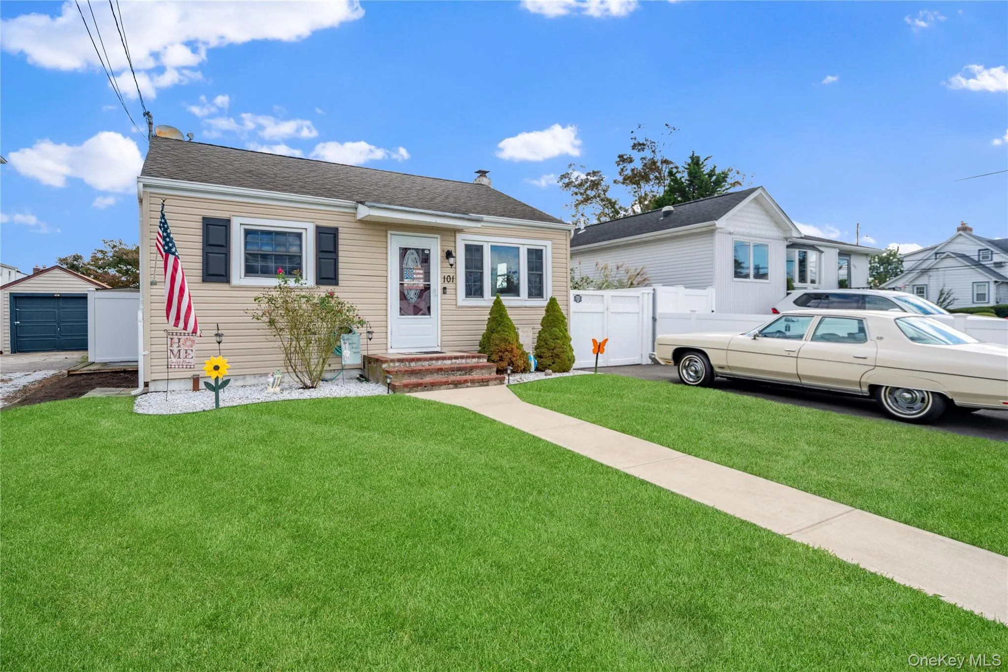 101 Miramar Boulevard, Babylon, NY, 2 Bedrooms Bedrooms, 5 Rooms Rooms,1 BathroomBathrooms,Residential,For Rent,Miramar,0,1053540 101 Miramar Boulevard, Babylon, NY, 2 Bedrooms Bedrooms, 5 Rooms Rooms,1 BathroomBathrooms,Residential,For Rent,Miramar,0,1053540