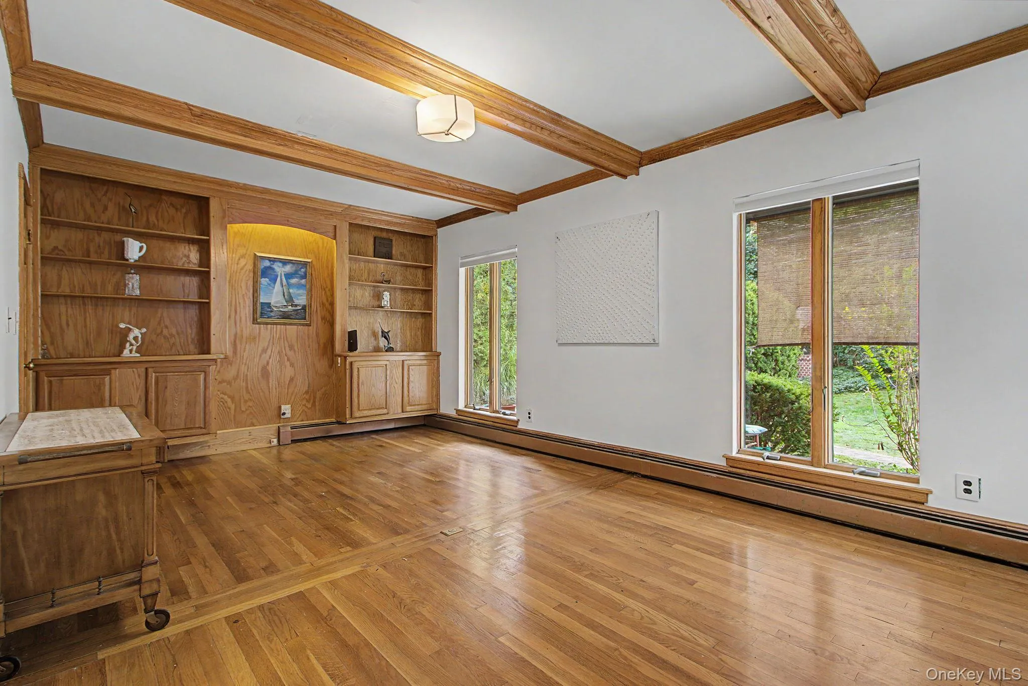 Upstairs family room/den/office/media room........ Upstairs family room/den/office/media room........