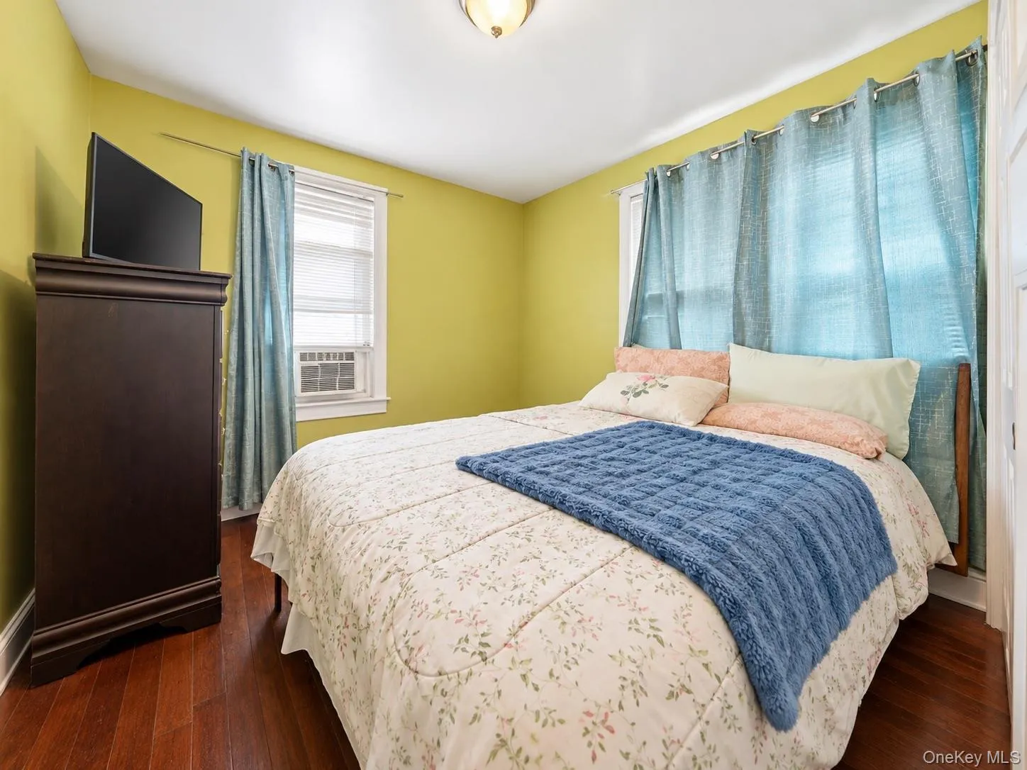 11784 142nd Street, New York, NY, 3 Bedrooms Bedrooms, 7 Rooms Rooms,1 BathroomBathrooms,Residential,For Rent,142nd,0,1053542 11784 142nd Street, New York, NY, 3 Bedrooms Bedrooms, 7 Rooms Rooms,1 BathroomBathrooms,Residential,For Rent,142nd,0,1053542