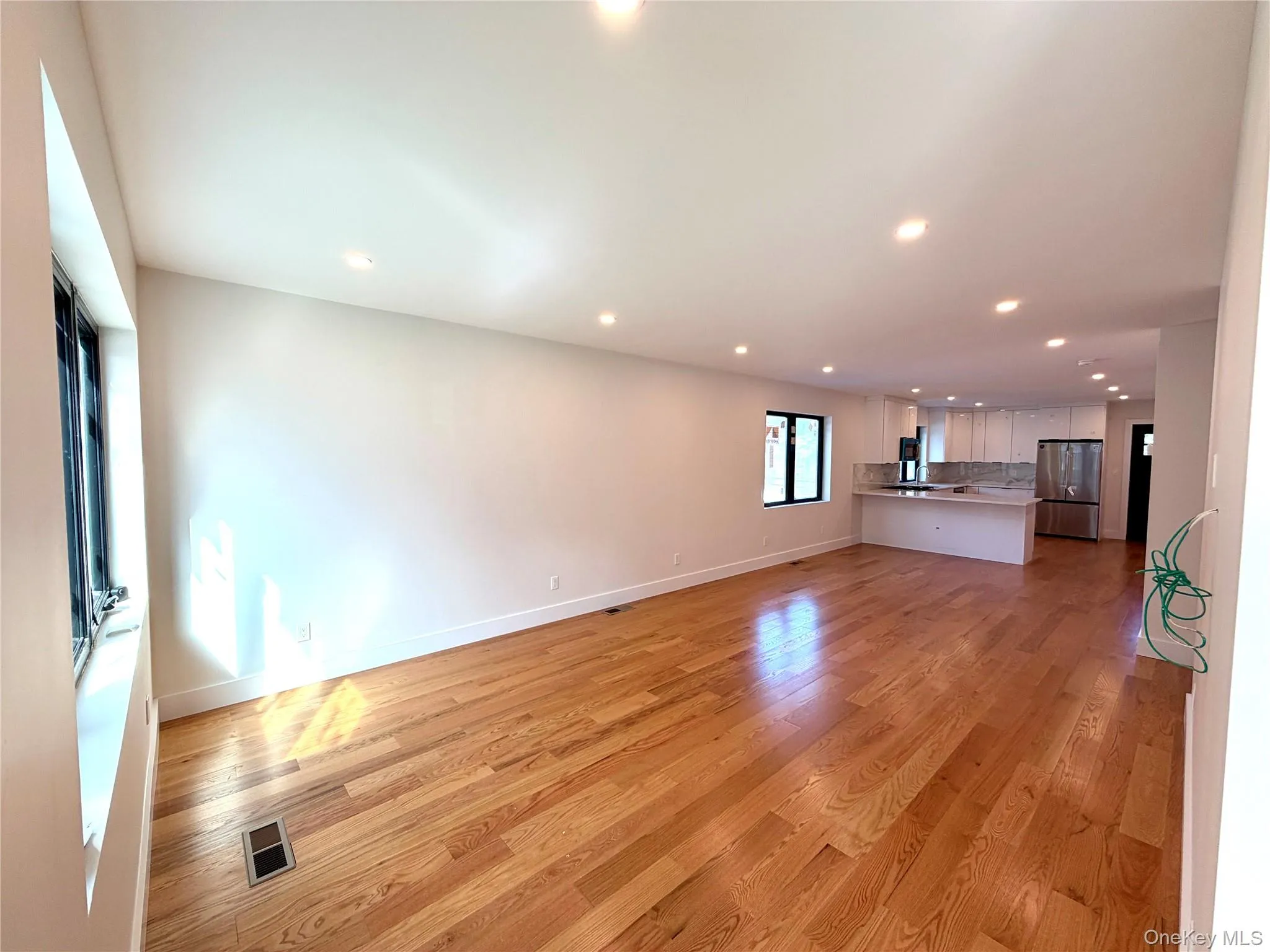 44 New Avenue, Yonkers, NY, 3 Bedroom Bedrooms, 5 Room Rooms,2 BathroomBathrooms,Residential Lease,For Rent,New,0,1053544 44 New Avenue, Yonkers, NY, 3 Bedroom Bedrooms, 5 Room Rooms,2 BathroomBathrooms,Residential Lease,For Rent,New,0,1053544