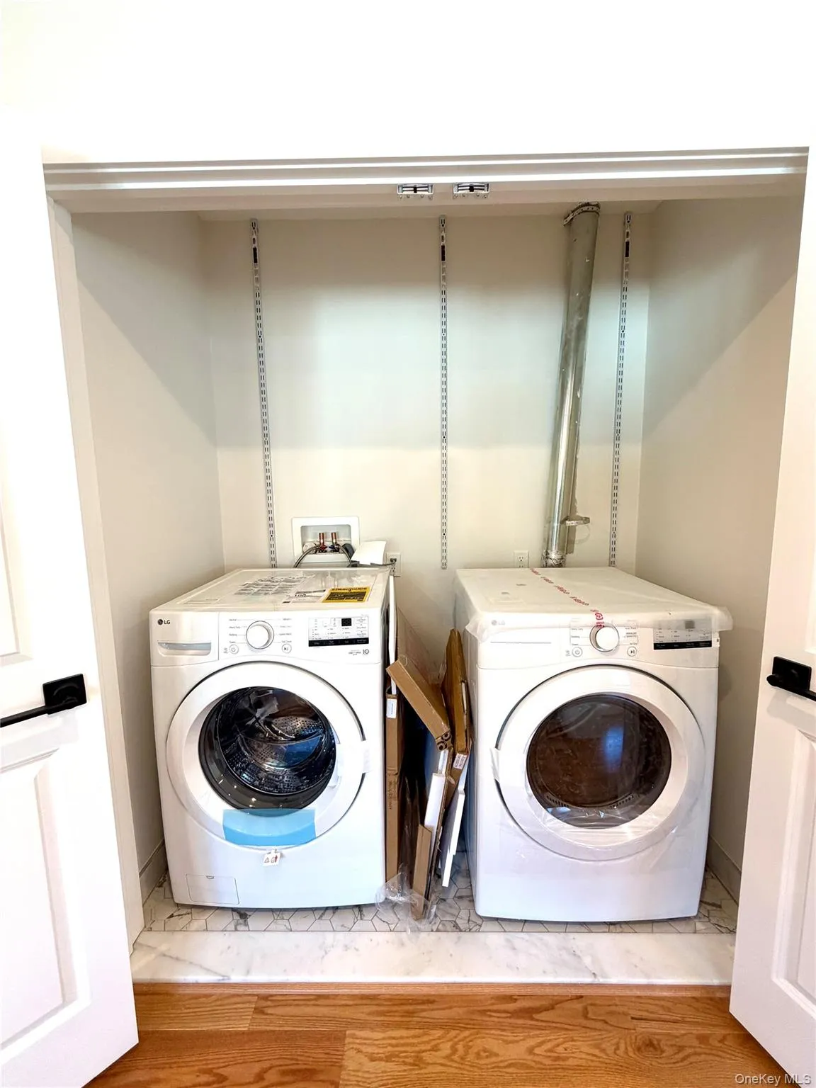 44 New Avenue, Yonkers, NY, 3 Bedroom Bedrooms, 5 Room Rooms,2 BathroomBathrooms,Residential Lease,For Rent,New,0,1053544 44 New Avenue, Yonkers, NY, 3 Bedroom Bedrooms, 5 Room Rooms,2 BathroomBathrooms,Residential Lease,For Rent,New,0,1053544